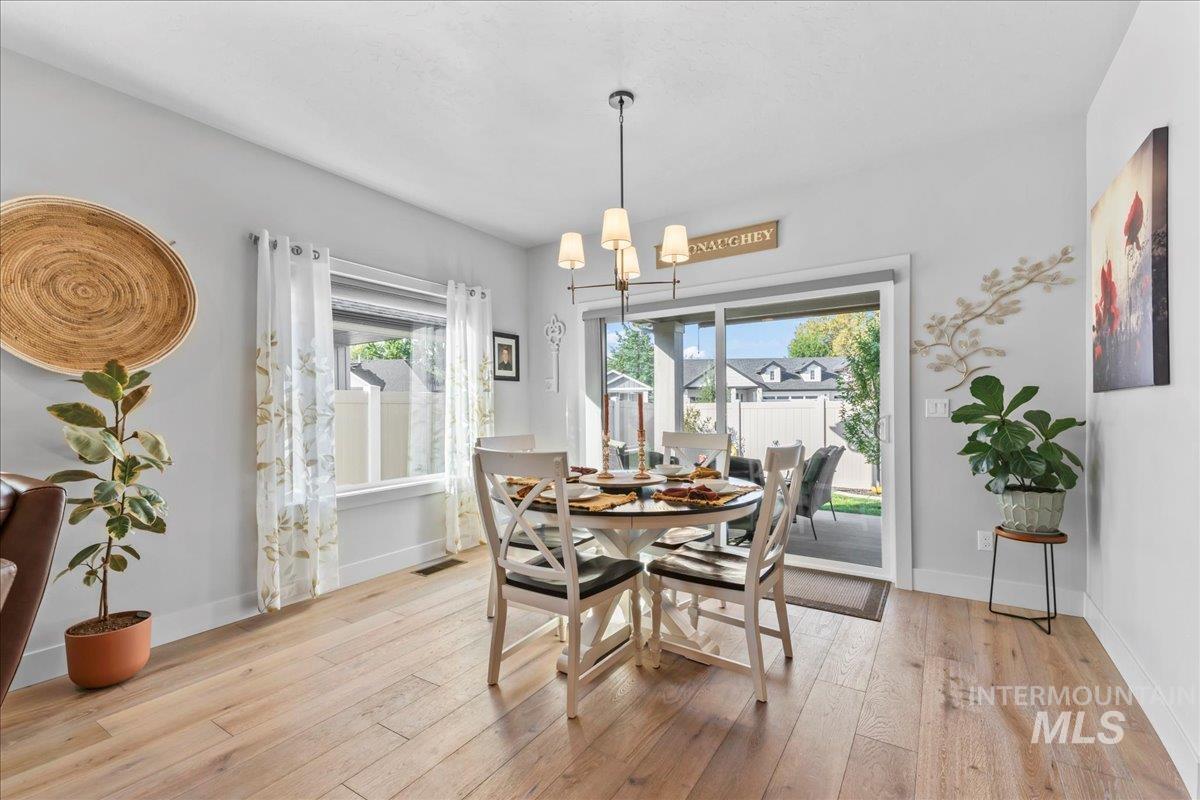 1311 N Parkshire Way, Meridian, Idaho 83642, 3 Bedrooms, 2 Bathrooms, Residential For Sale, Price $599,900, 98960411