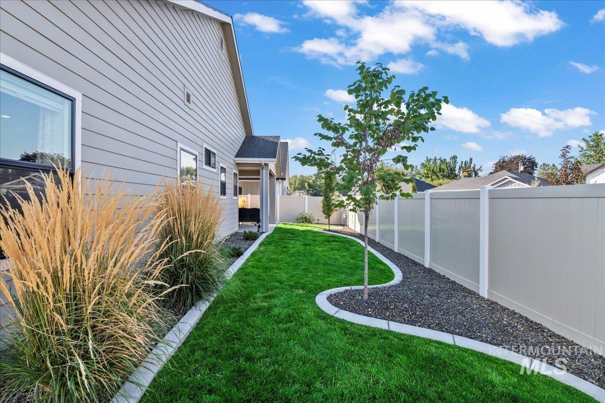1311 N Parkshire Way, Meridian, Idaho 83642, 3 Bedrooms, 2 Bathrooms, Residential For Sale, Price $599,900, 98960411