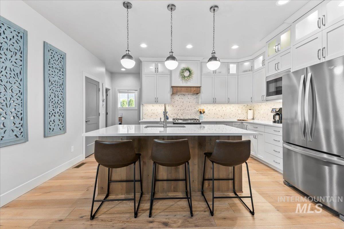 1311 N Parkshire Way, Meridian, Idaho 83642, 3 Bedrooms, 2 Bathrooms, Residential For Sale, Price $599,900, 98960411