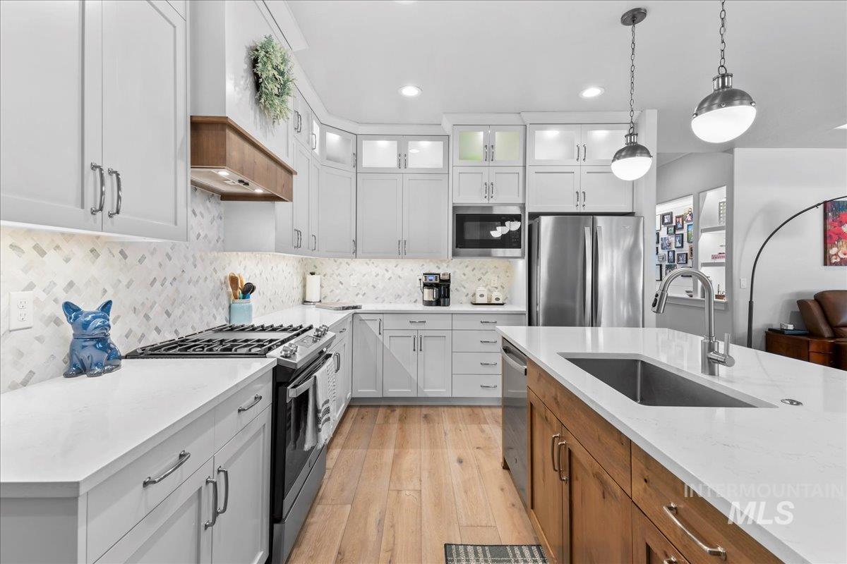 1311 N Parkshire Way, Meridian, Idaho 83642, 3 Bedrooms, 2 Bathrooms, Residential For Sale, Price $599,900, 98960411