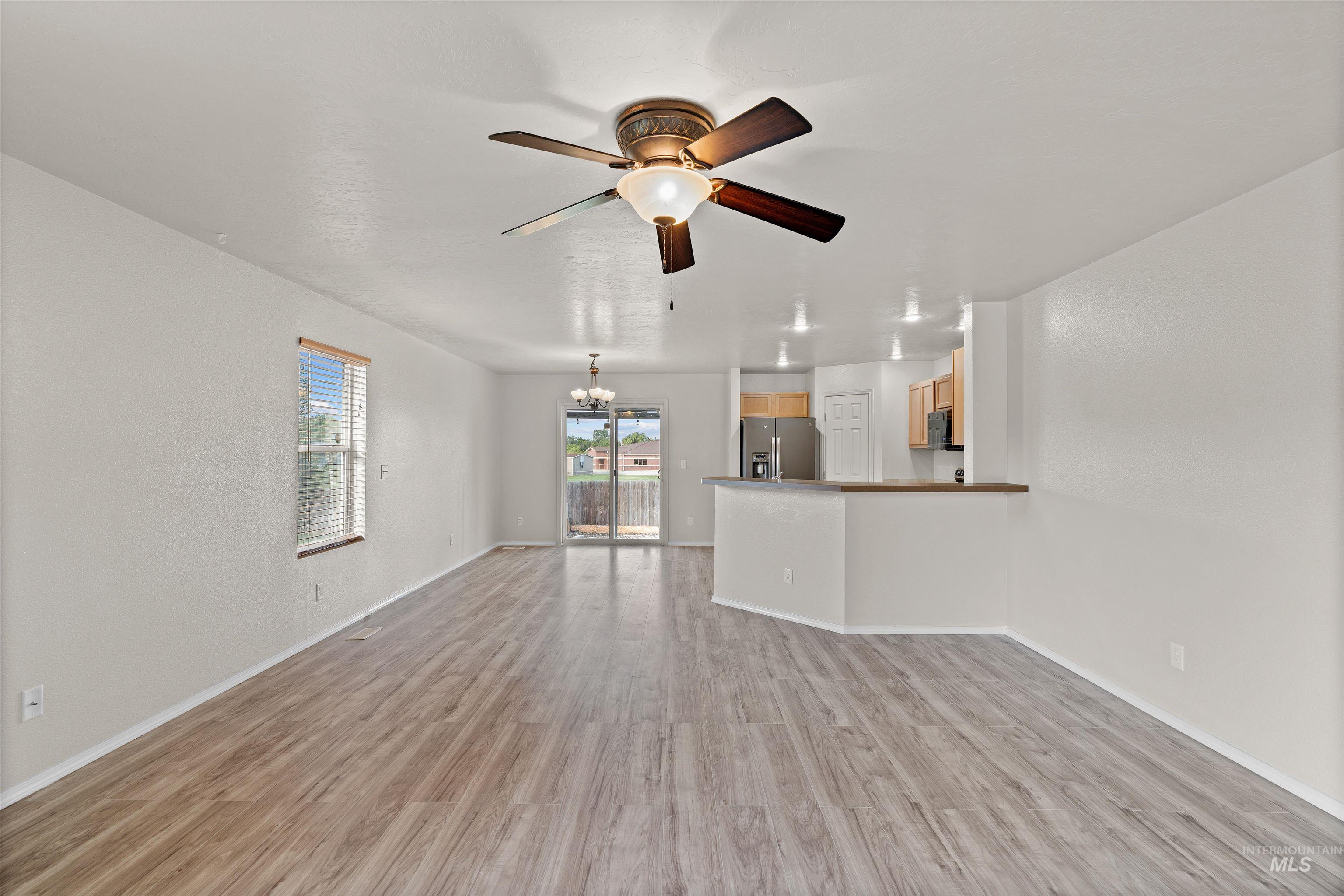 3007 E Shaver Court, Meridian, Idaho 83642, 3 Bedrooms, 2 Bathrooms, Residential For Sale, Price $399,900, 98960416