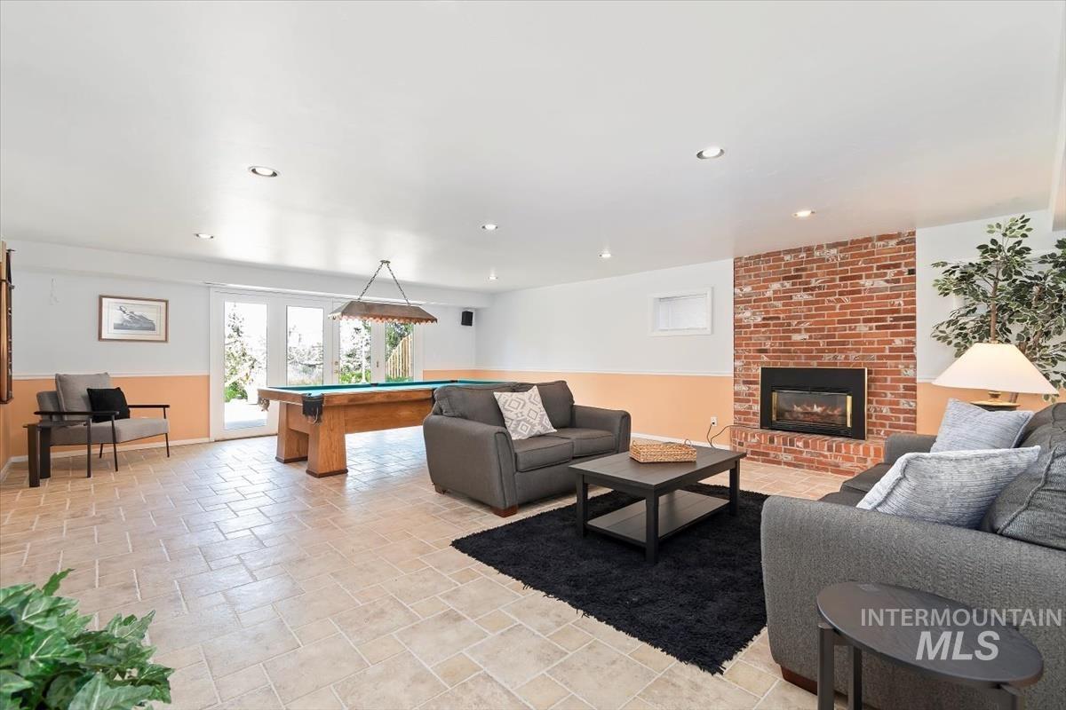 516 E Highland View Dr., Boise, Idaho 83702, 6 Bedrooms, 4 Bathrooms, Residential For Sale, Price $1,250,000, 98960418