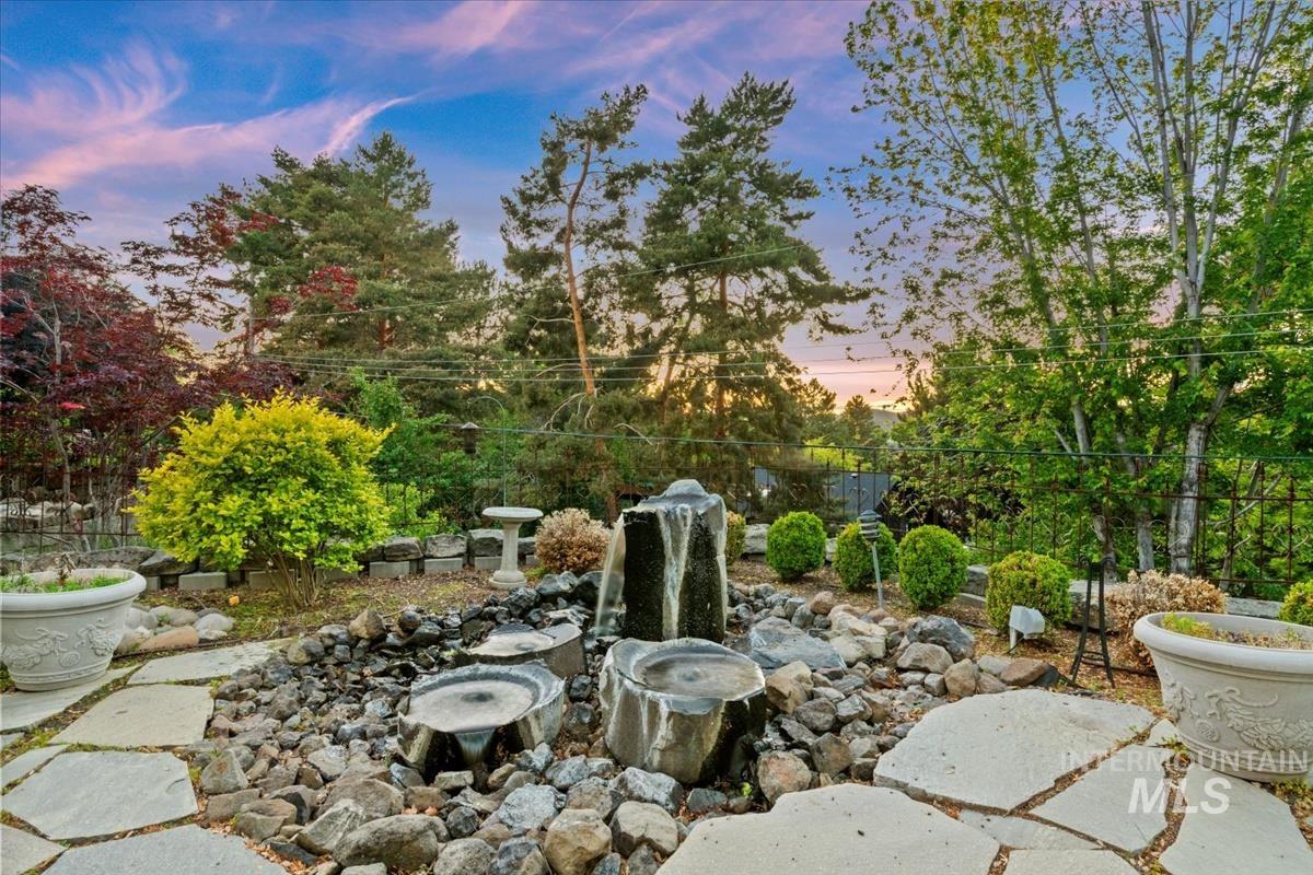 516 E Highland View Dr., Boise, Idaho 83702, 6 Bedrooms, 4 Bathrooms, Residential For Sale, Price $1,250,000, 98960418