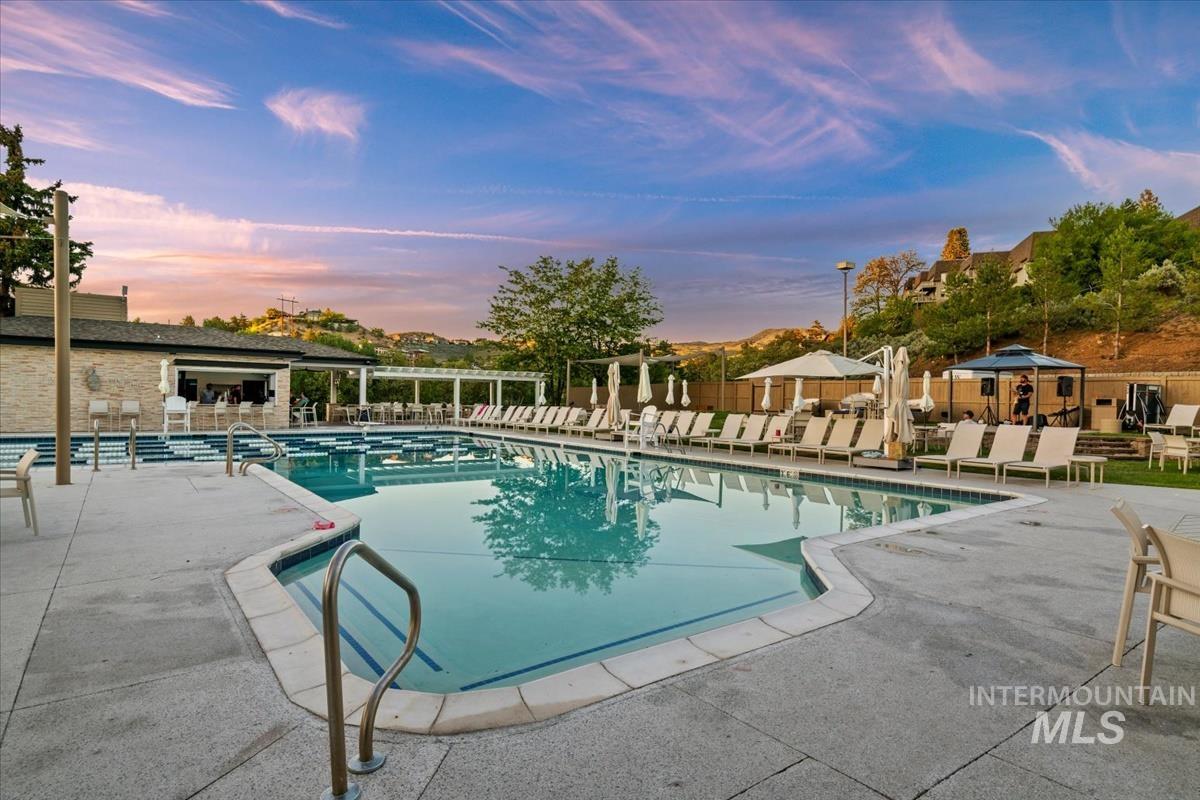 516 E Highland View Dr., Boise, Idaho 83702, 6 Bedrooms, 4 Bathrooms, Residential For Sale, Price $1,250,000, 98960418