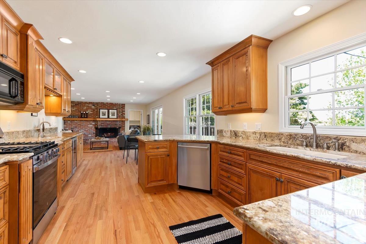 516 E Highland View Dr., Boise, Idaho 83702, 6 Bedrooms, 4 Bathrooms, Residential For Sale, Price $1,250,000, 98960418