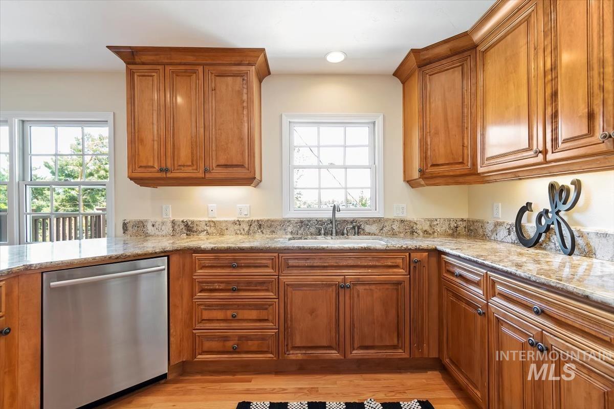 516 E Highland View Dr., Boise, Idaho 83702, 6 Bedrooms, 4 Bathrooms, Residential For Sale, Price $1,250,000, 98960418