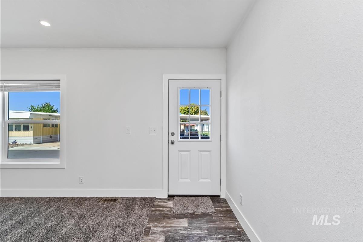 914 N Midland Blvd, Nampa, Idaho 83651, 3 Bedrooms, 2 Bathrooms, Residential For Sale, Price $194,500, 98960430