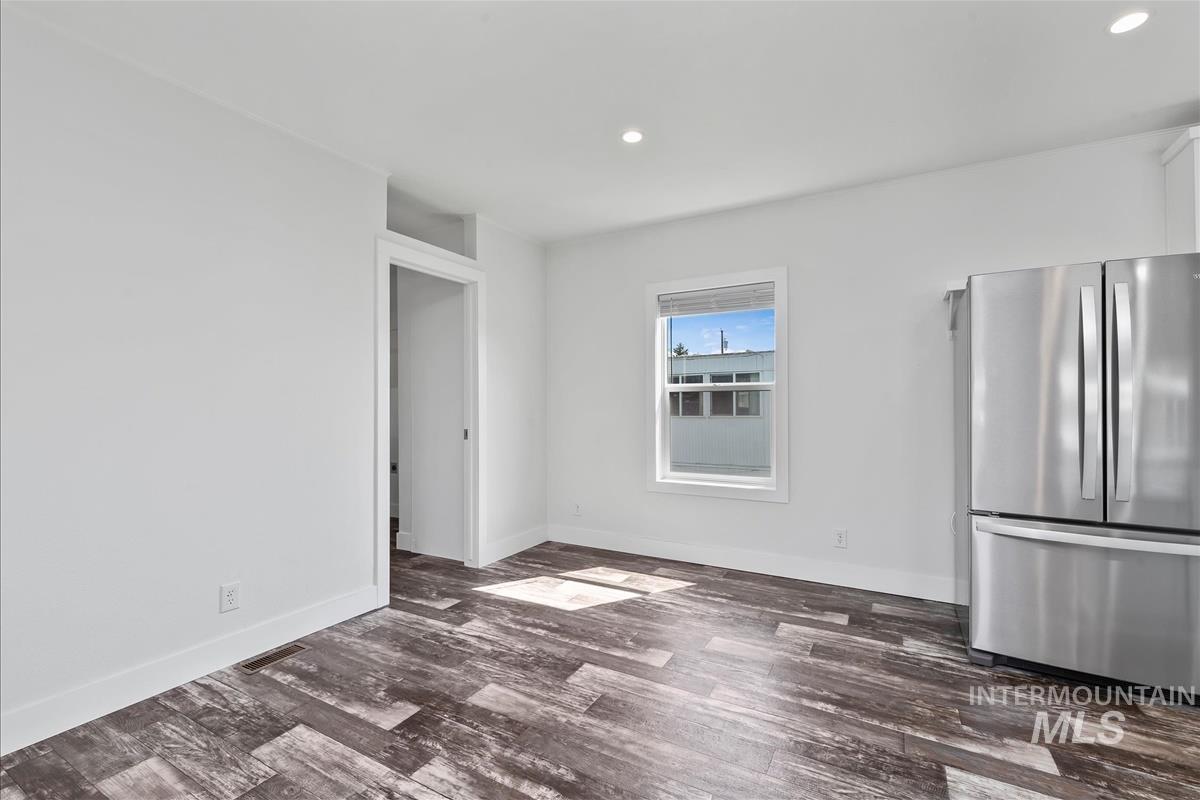 914 N Midland Blvd, Nampa, Idaho 83651, 3 Bedrooms, 2 Bathrooms, Residential For Sale, Price $194,500, 98960430