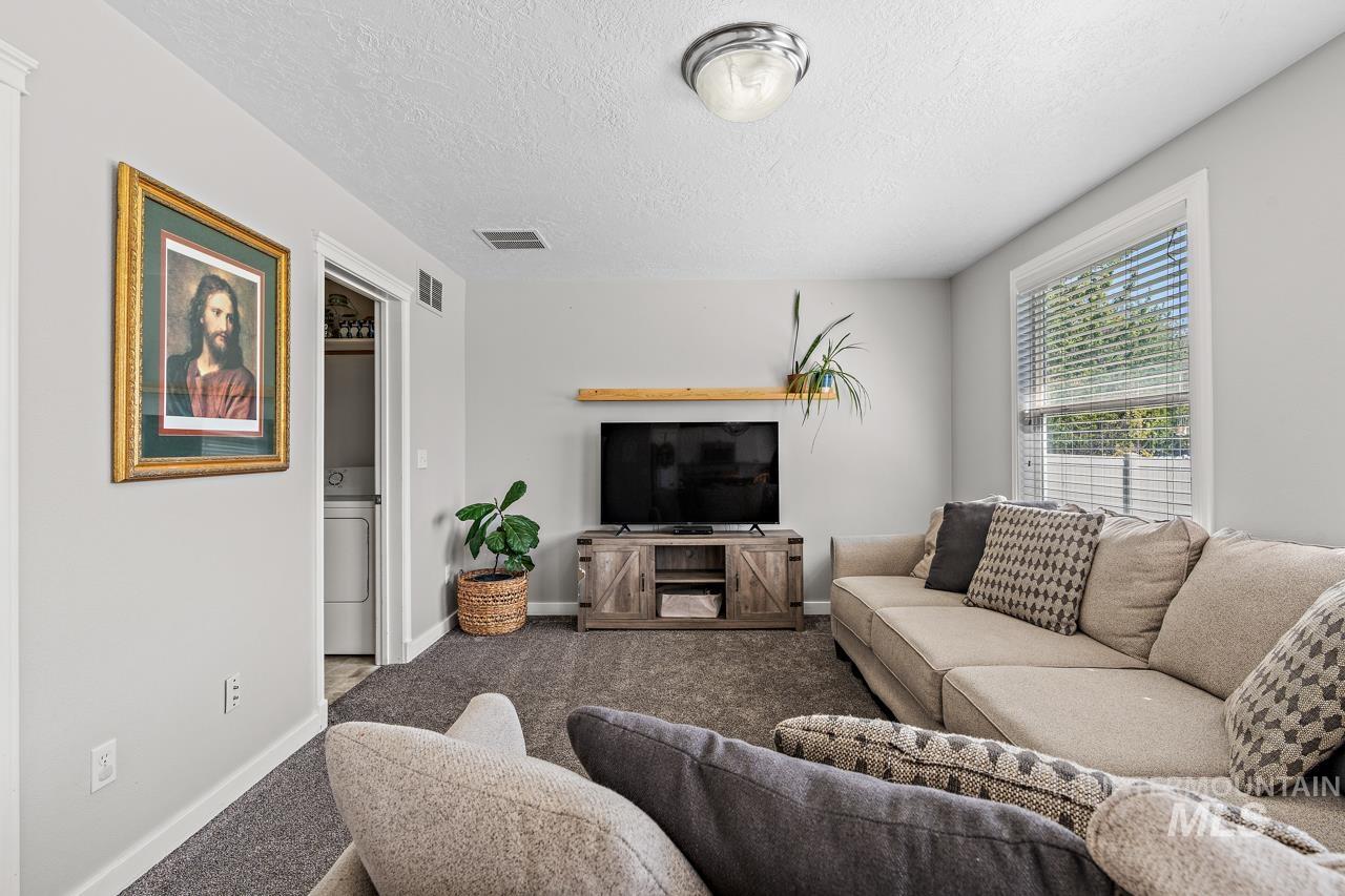 17634 Monarch Way, Nampa, Idaho 83687, 4 Bedrooms, 2.5 Bathrooms, Residential For Sale, Price $389,900, 98960432