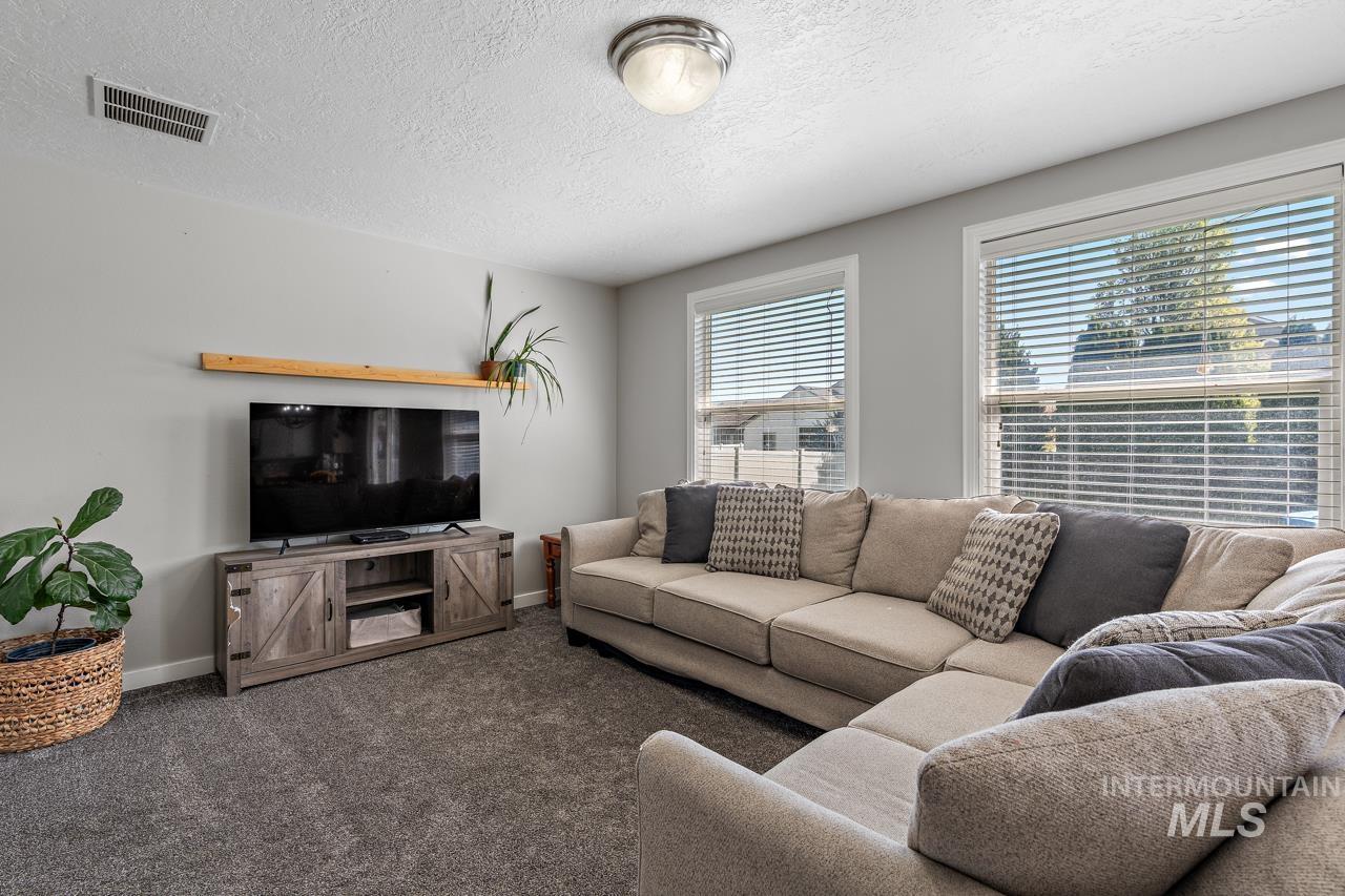17634 Monarch Way, Nampa, Idaho 83687, 4 Bedrooms, 2.5 Bathrooms, Residential For Sale, Price $389,900, 98960432
