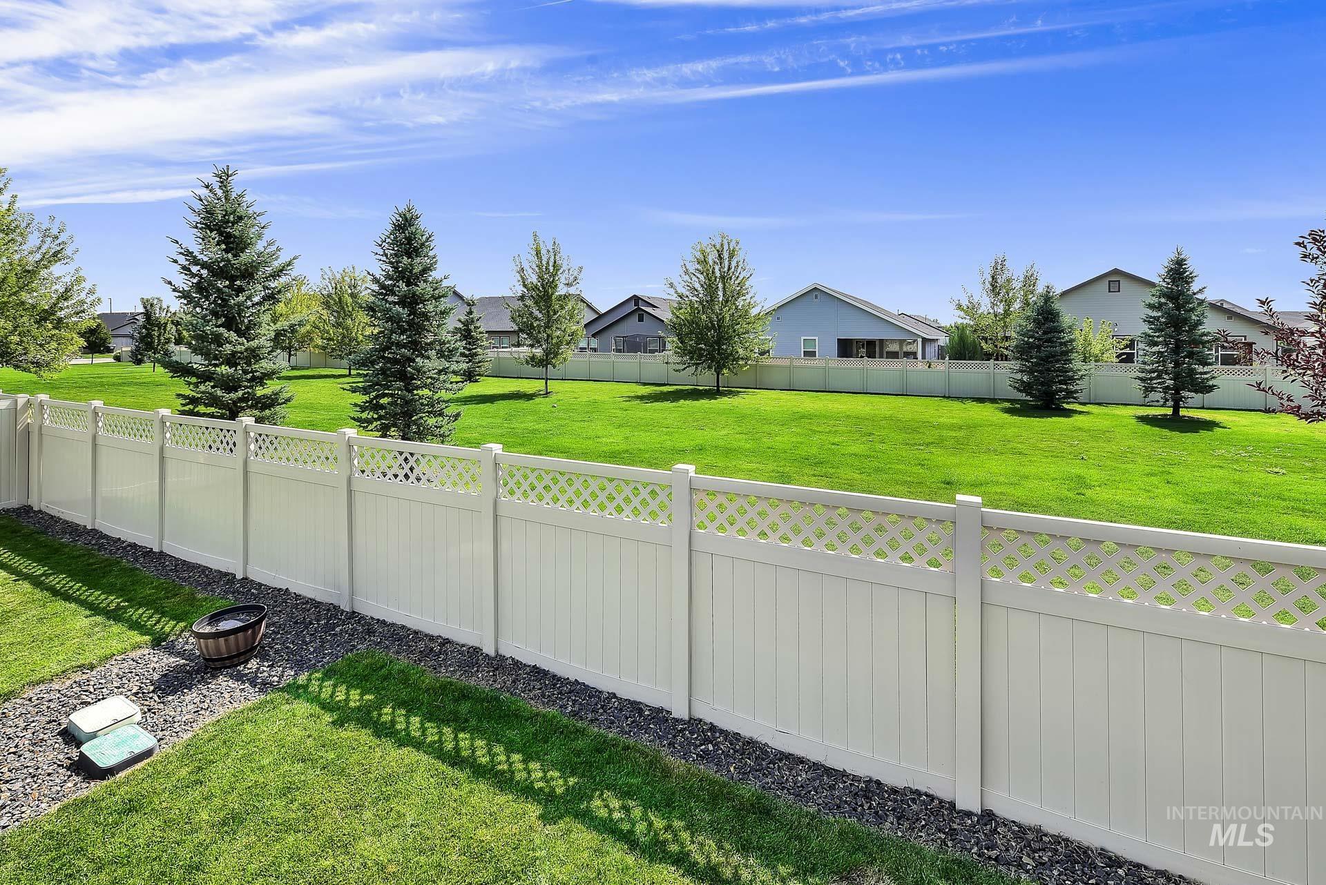 657 E Firestone St, Kuna, Idaho 83634, 3 Bedrooms, 2.5 Bathrooms, Residential For Sale, Price $449,900, 98960435
