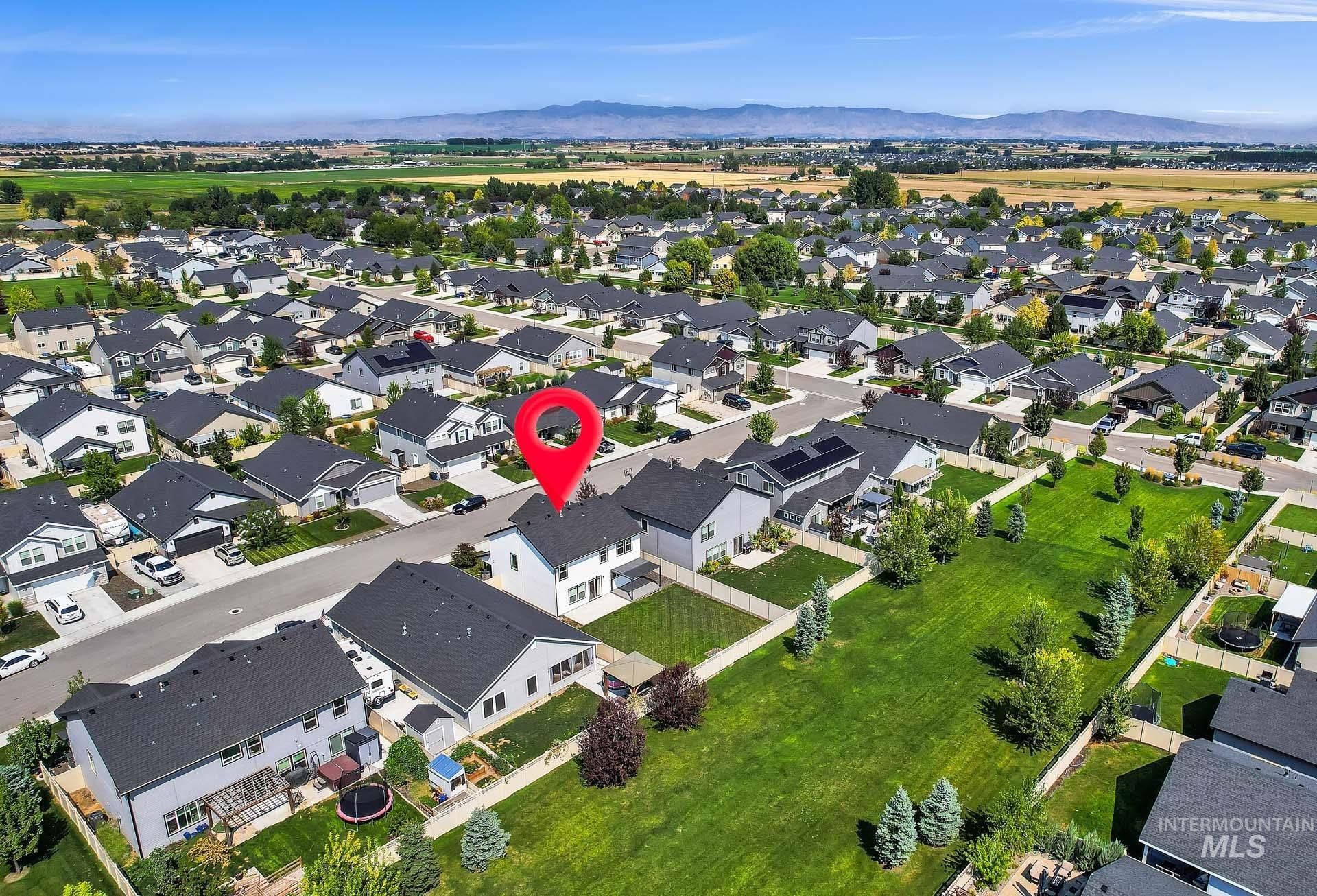 657 E Firestone St, Kuna, Idaho 83634, 3 Bedrooms, 2.5 Bathrooms, Residential For Sale, Price $449,900, 98960435