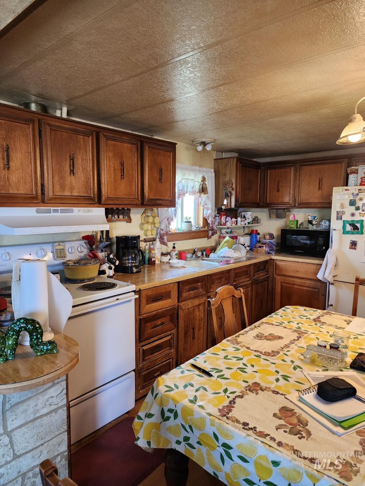 2712 13th Avenue, Jamieson, Oregon 97909, 3 Bedrooms, 1.5 Bathrooms, Farm & Ranch For Sale, Price $299,000, 98960533