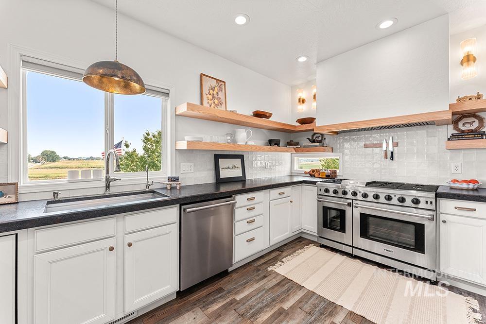 24542 Kenridge Rd, Caldwell, Idaho 83607, 6 Bedrooms, 4.5 Bathrooms, Residential For Sale, Price $1,299,000, 98960536