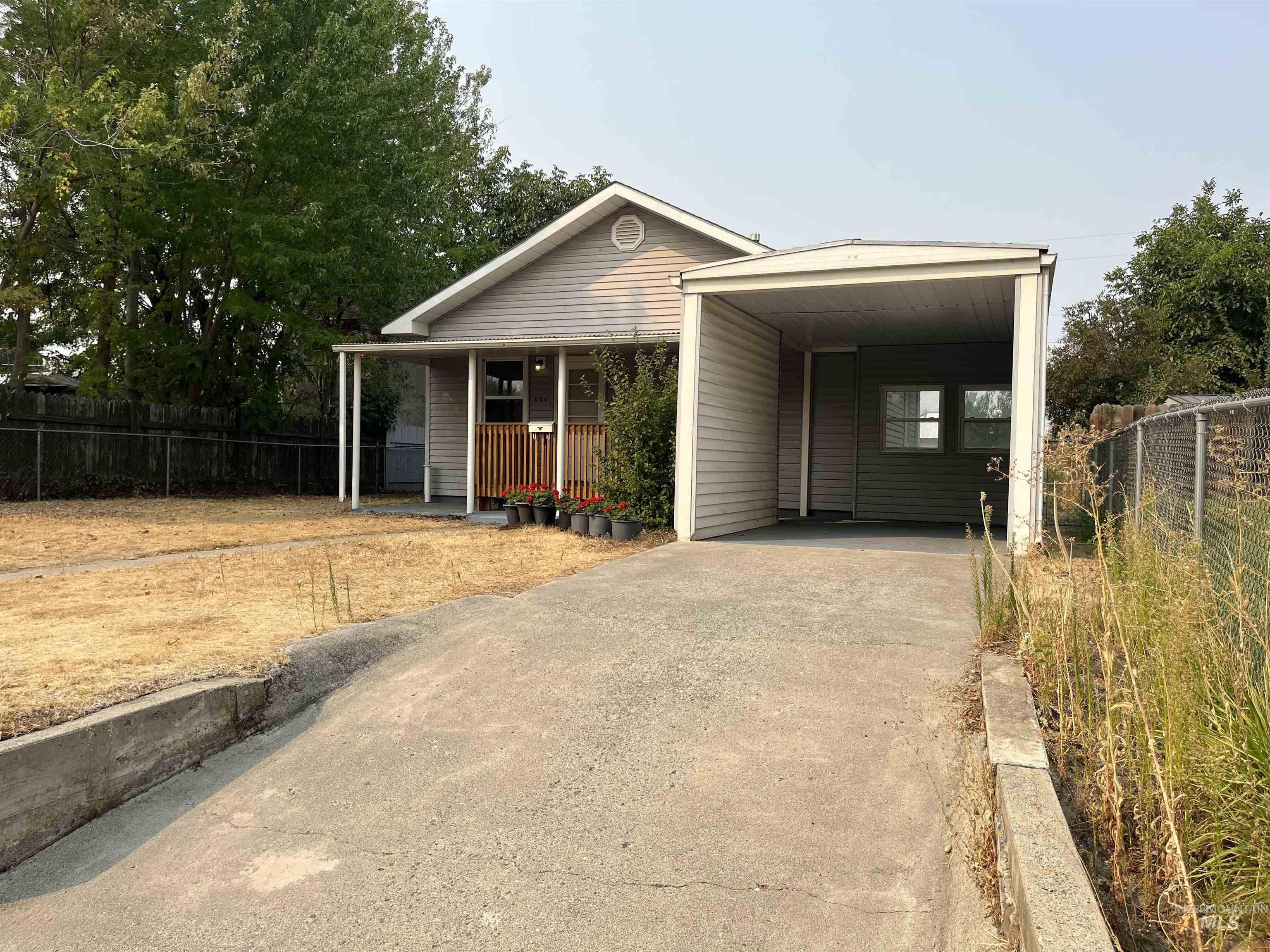 628 3rd Street, Clarkston, Washington 99403, 2 Bedrooms, 1 Bathroom, Residential For Sale, Price $240,000, 98960554