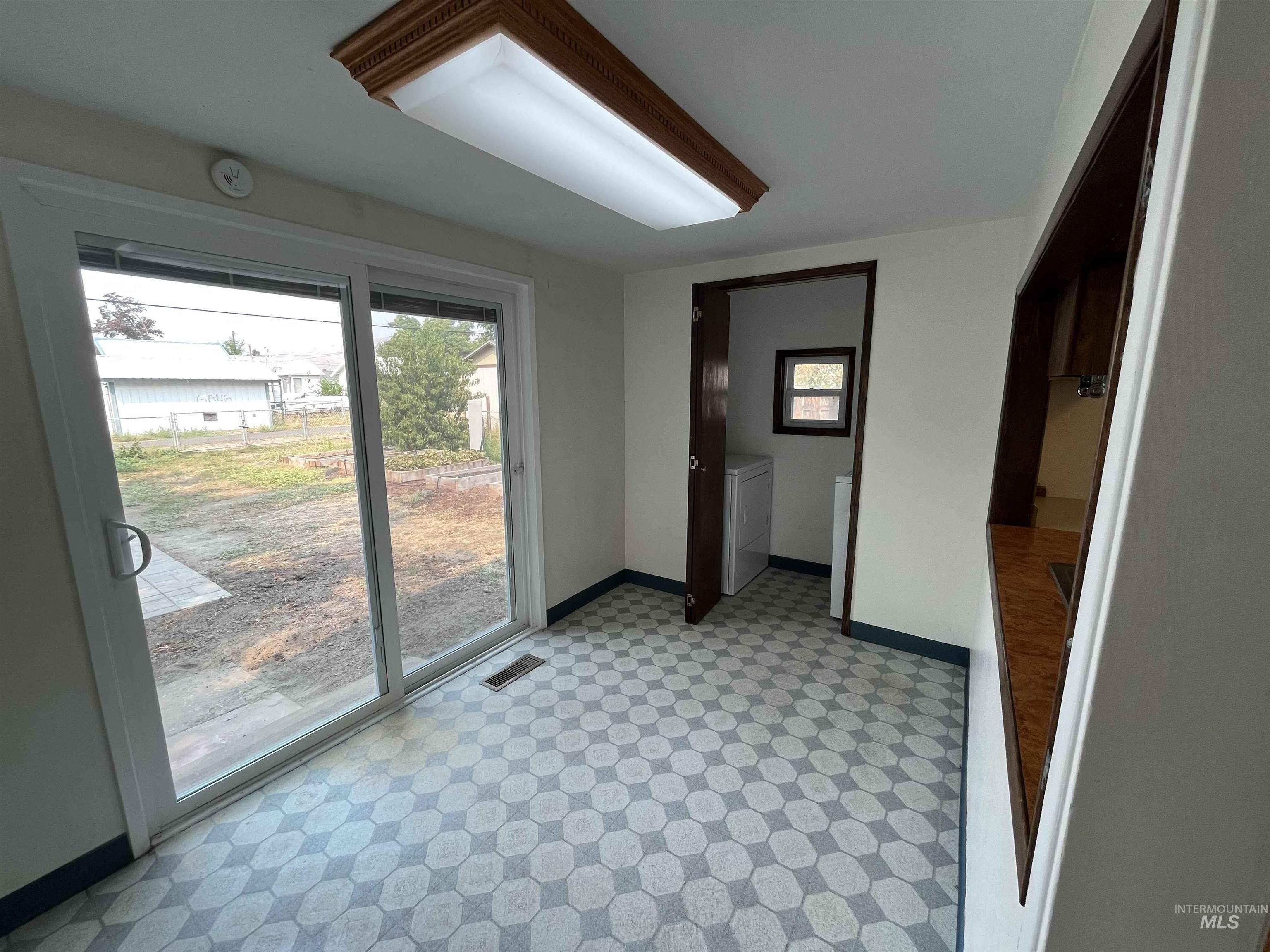 628 3rd Street, Clarkston, Washington 99403, 2 Bedrooms, 1 Bathroom, Residential For Sale, Price $240,000, 98960554