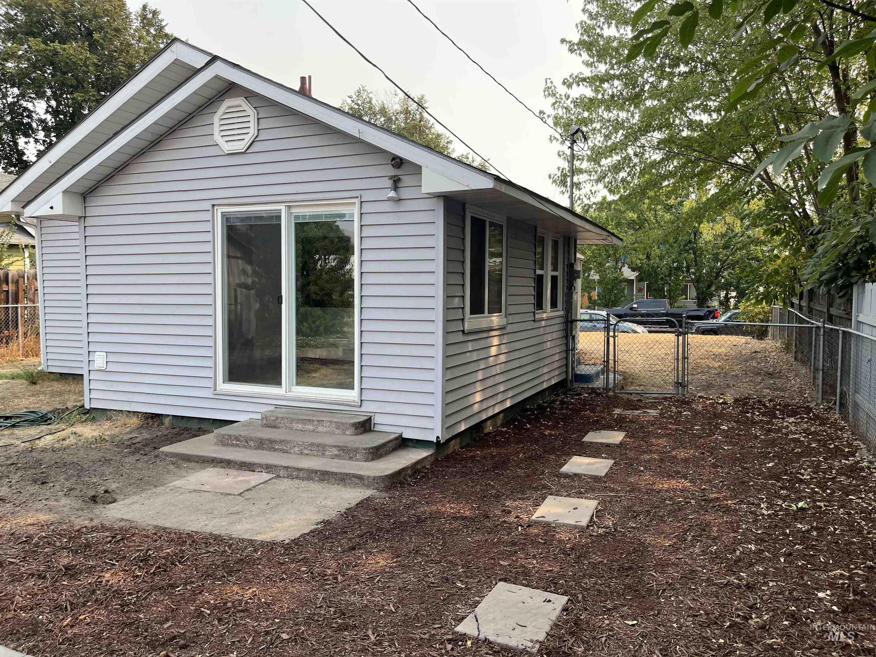 628 3rd Street, Clarkston, Washington 99403, 2 Bedrooms, 1 Bathroom, Residential For Sale, Price $240,000, 98960554