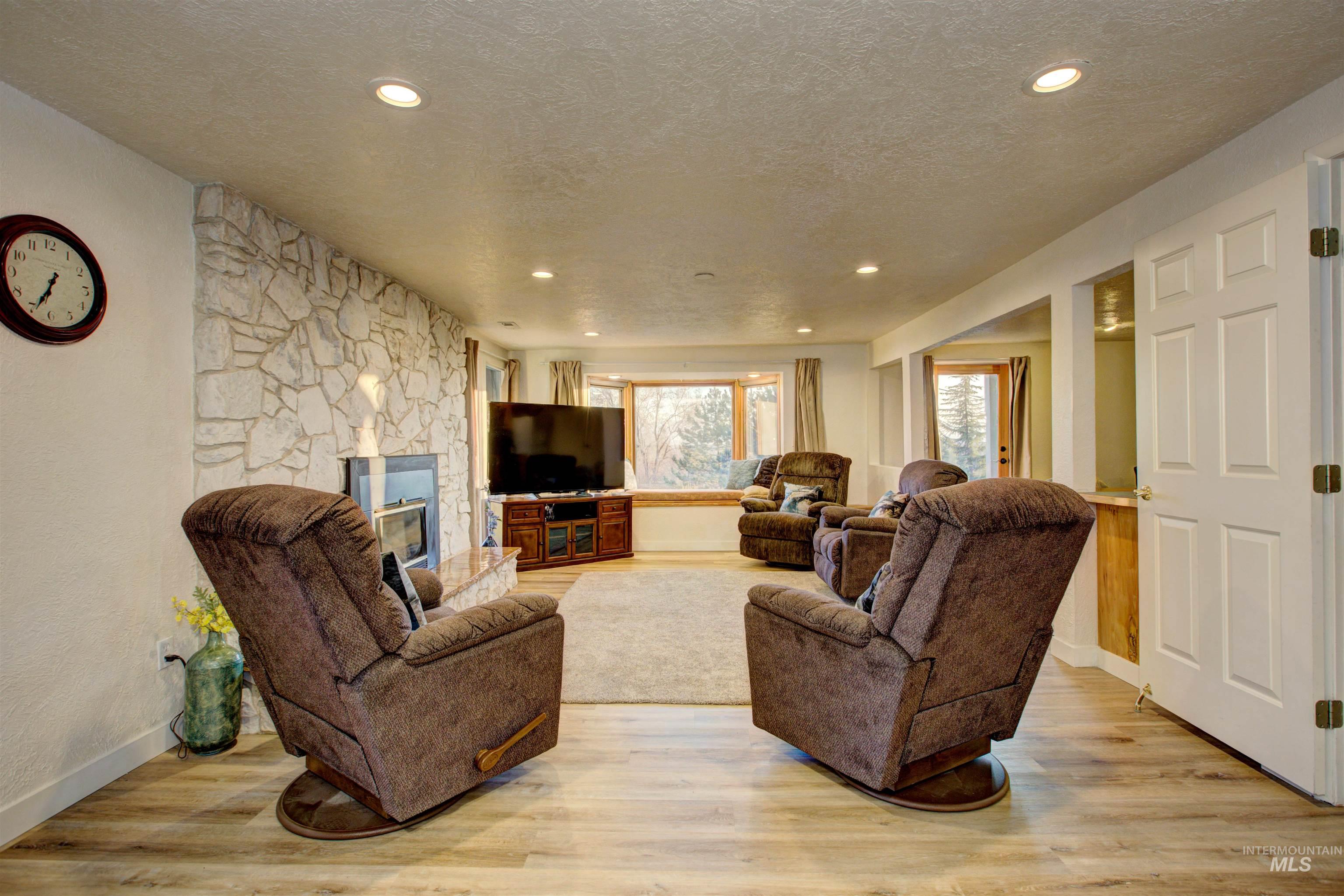 4420 N Ginzel Street, Boise, Idaho 83703, 2 Bedrooms, 2 Bathrooms, Residential Income For Sale, Price $889,000, 98960562