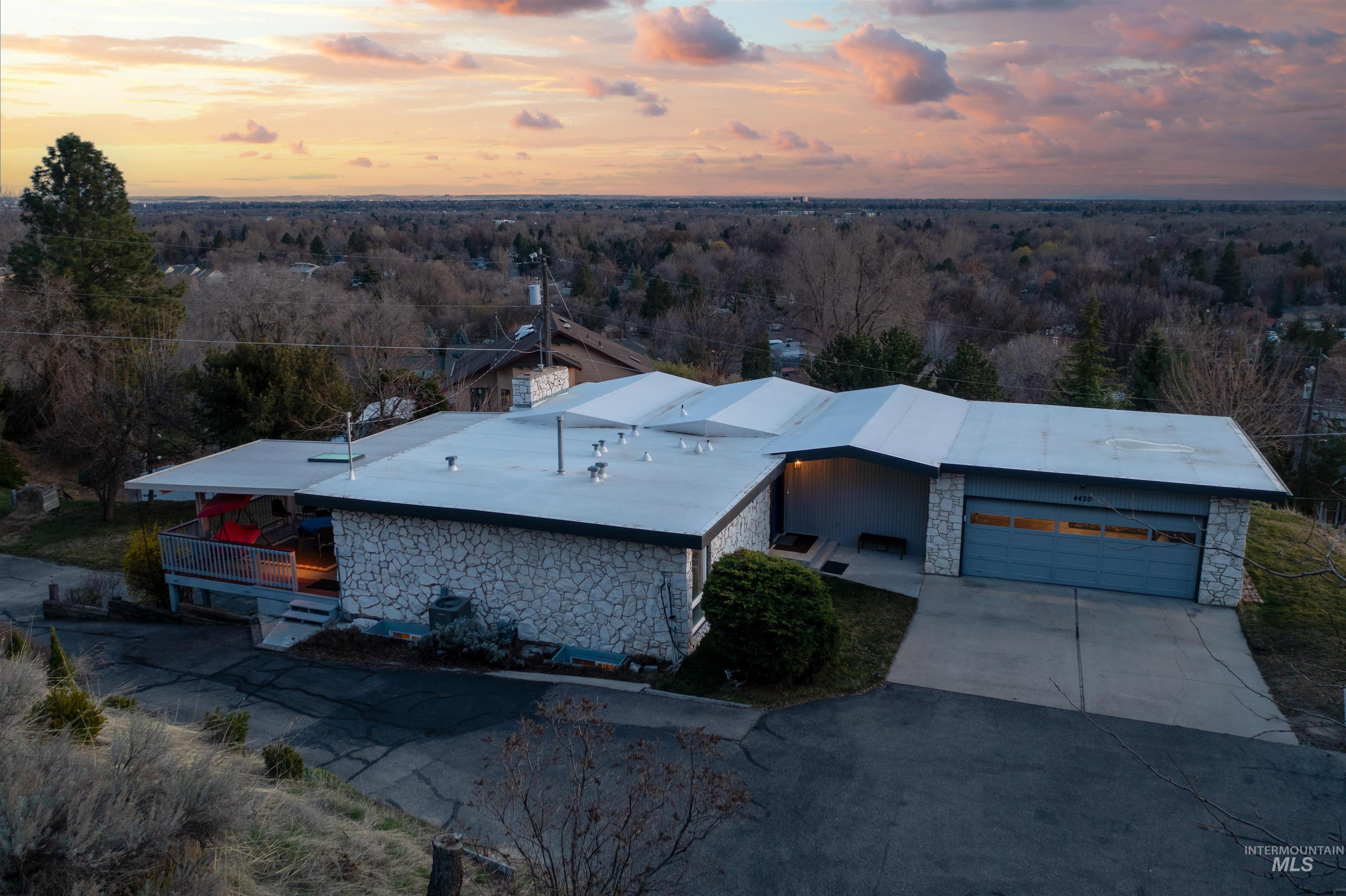 4420 N Ginzel Street, Boise, Idaho 83703, 2 Bedrooms, 2 Bathrooms, Residential Income For Sale, Price $889,000, 98960562