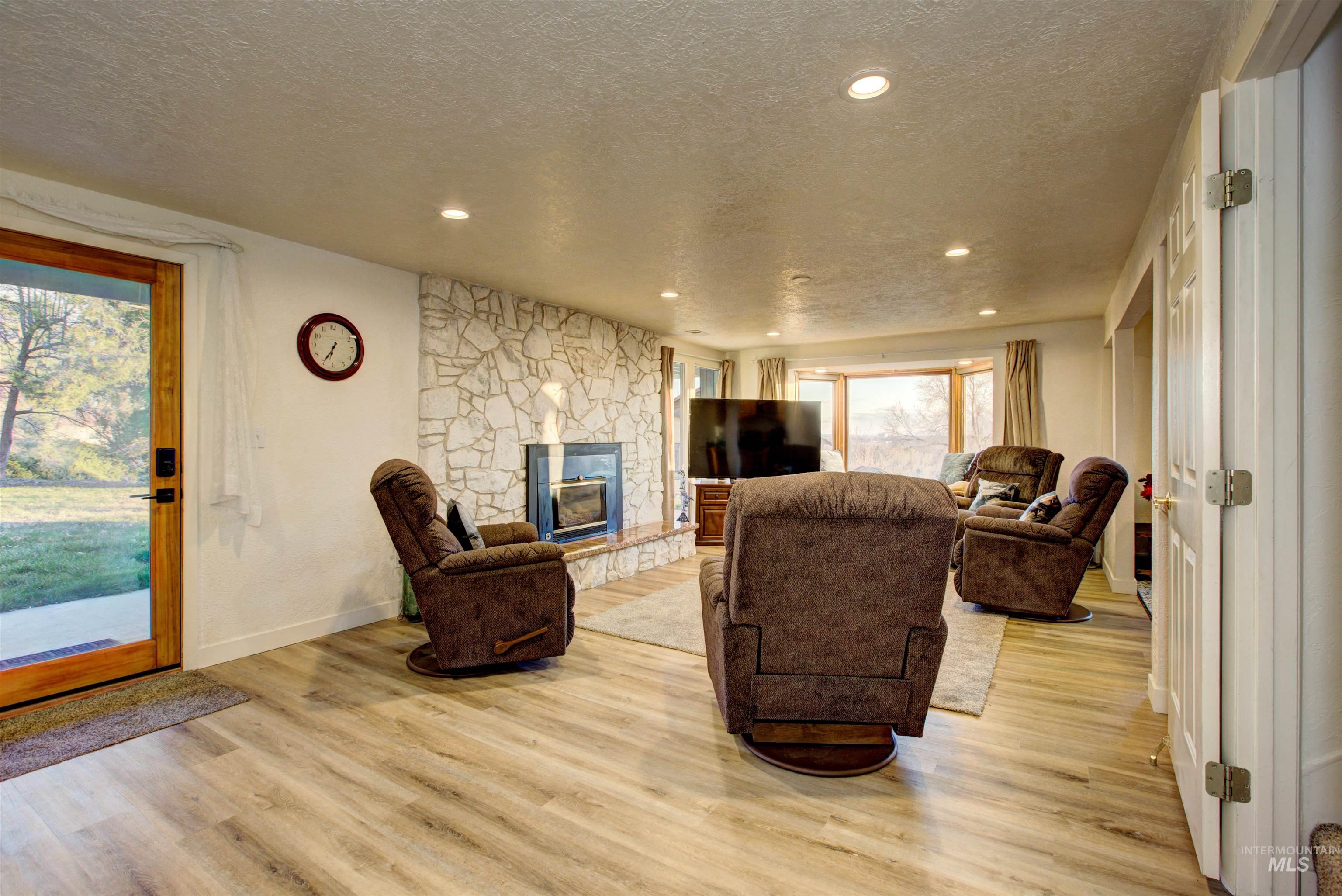 4420 N Ginzel Street, Boise, Idaho 83703, 2 Bedrooms, 2 Bathrooms, Residential Income For Sale, Price $889,000, 98960562