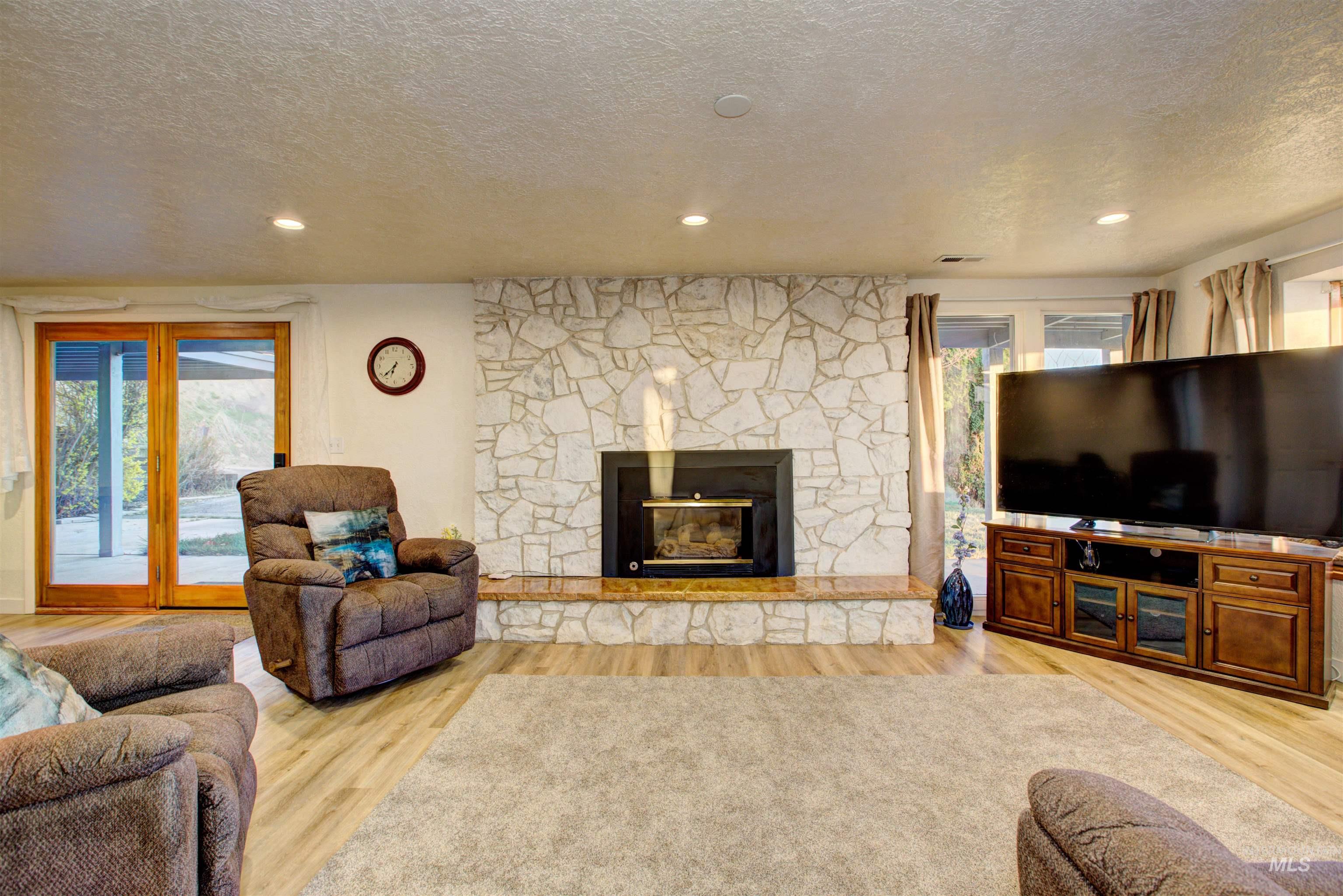 4420 N Ginzel Street, Boise, Idaho 83703, 2 Bedrooms, 2 Bathrooms, Residential Income For Sale, Price $889,000, 98960562