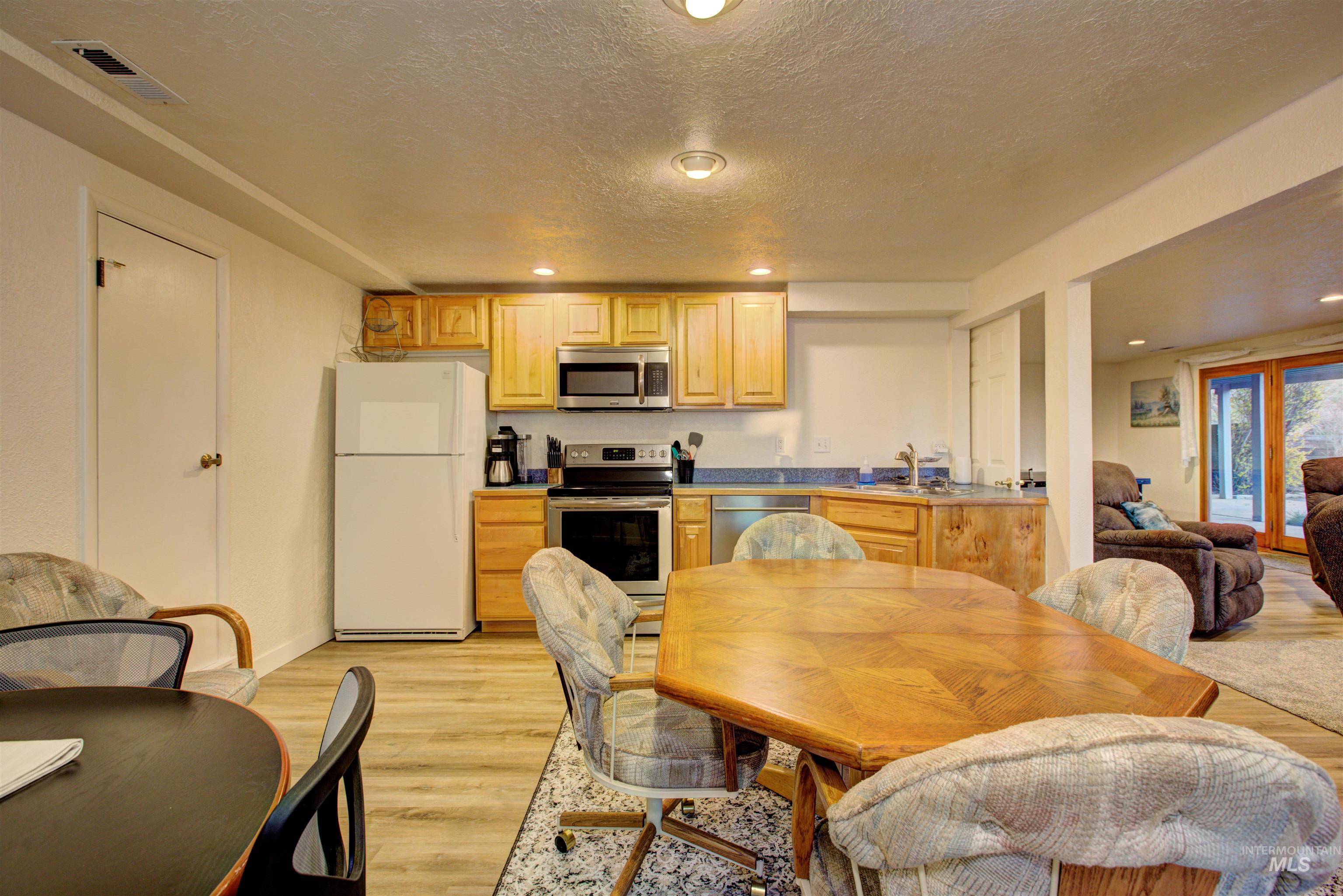 4420 N Ginzel Street, Boise, Idaho 83703, 2 Bedrooms, 2 Bathrooms, Residential Income For Sale, Price $889,000, 98960562