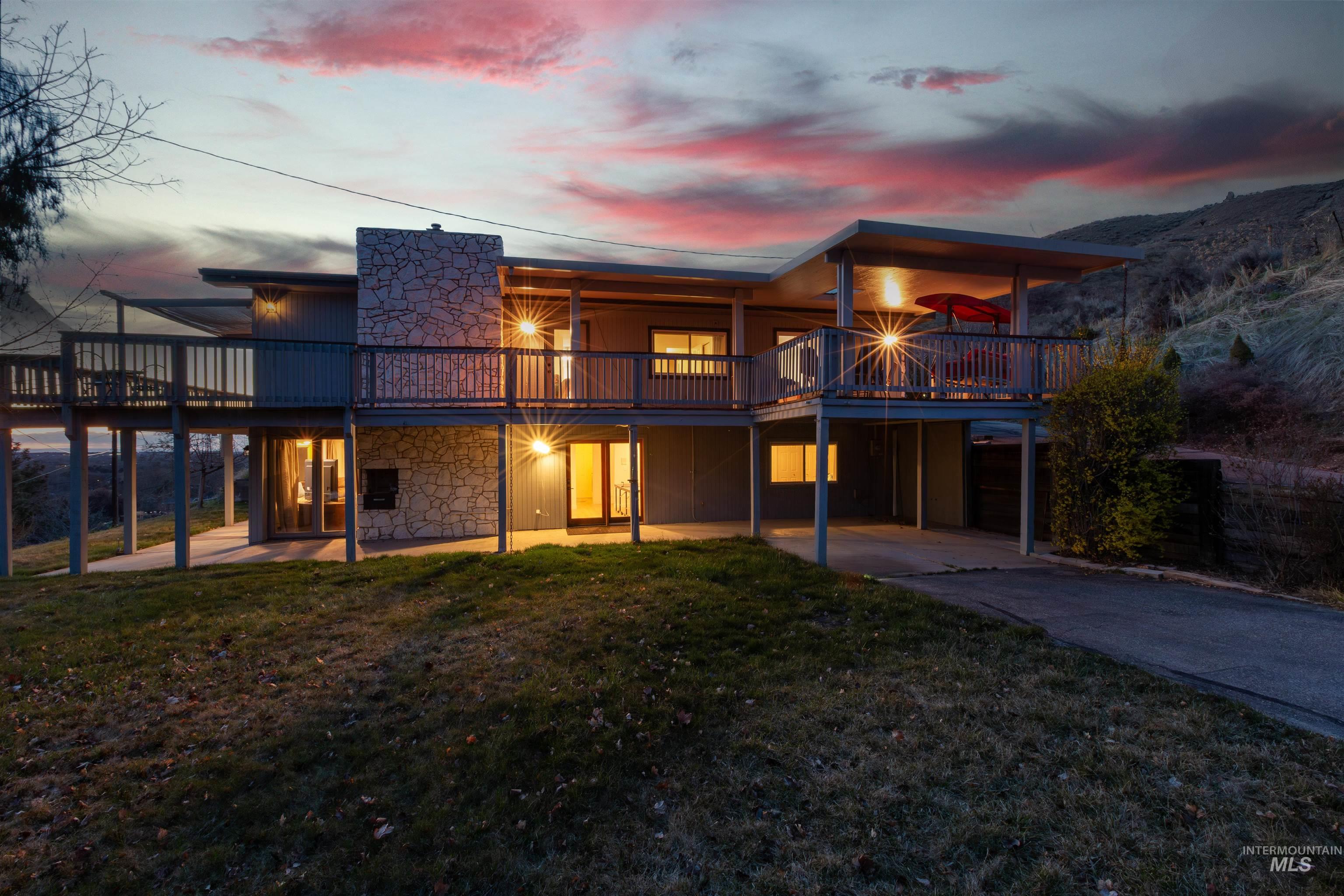 4420 N Ginzel Street, Boise, Idaho 83703, 2 Bedrooms, 2 Bathrooms, Residential Income For Sale, Price $889,000, 98960562