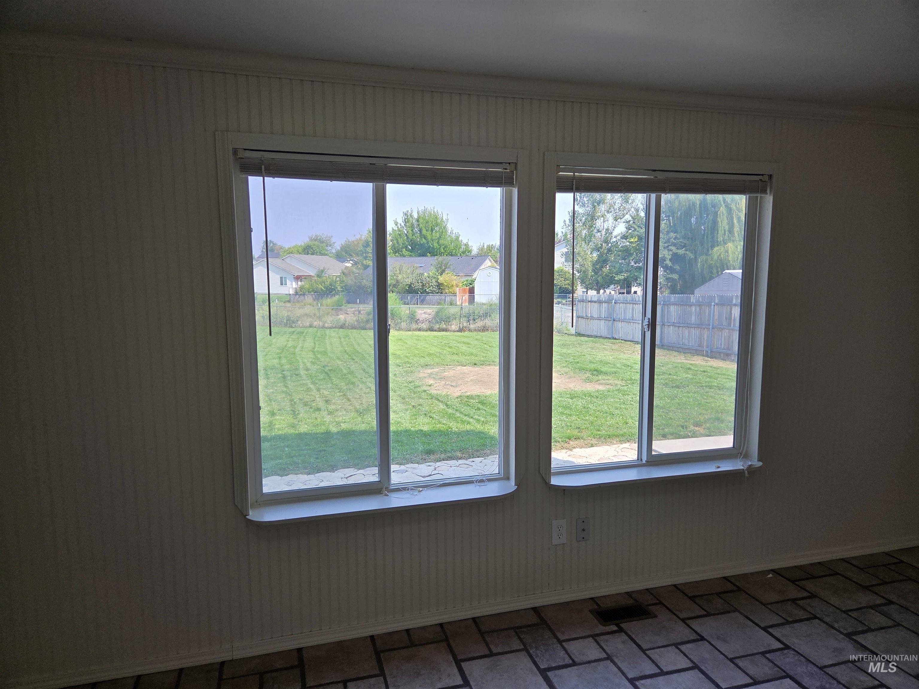 2018 W Young St, Nampa, Idaho 83651-7721, 3 Bedrooms, 3 Bathrooms, Residential For Sale, Price $368,490, 98960577