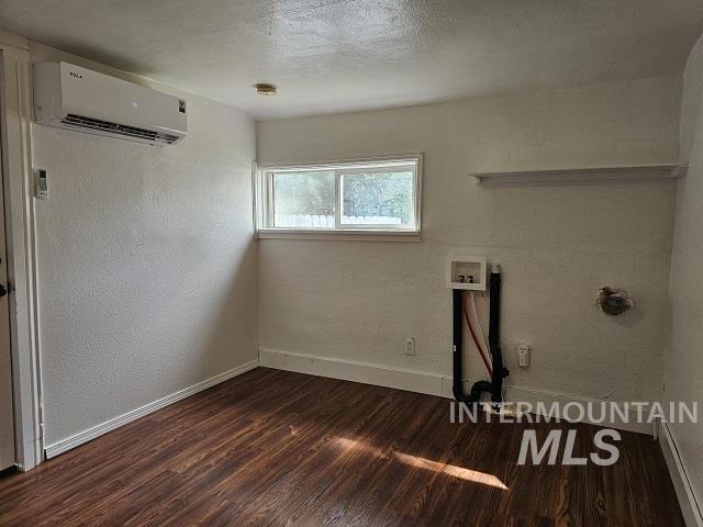 224 Holly Ave, New Plymouth, Idaho 83655, 1 Bedroom, 1 Bathroom, Residential For Sale, Price $255,000, 98960601