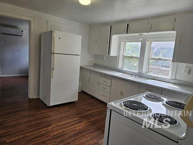224 Holly Ave, New Plymouth, Idaho 83655, 1 Bedroom, 1 Bathroom, Residential For Sale, Price $255,000, 98960601