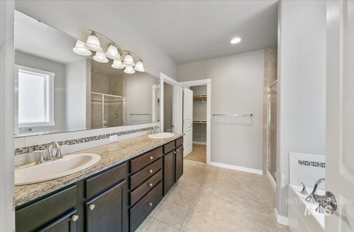 3225 N Quarrystone Way, Meridian, Idaho 83646, 3 Bedrooms, 2 Bathrooms, Residential For Sale, Price $475,000, 98960613