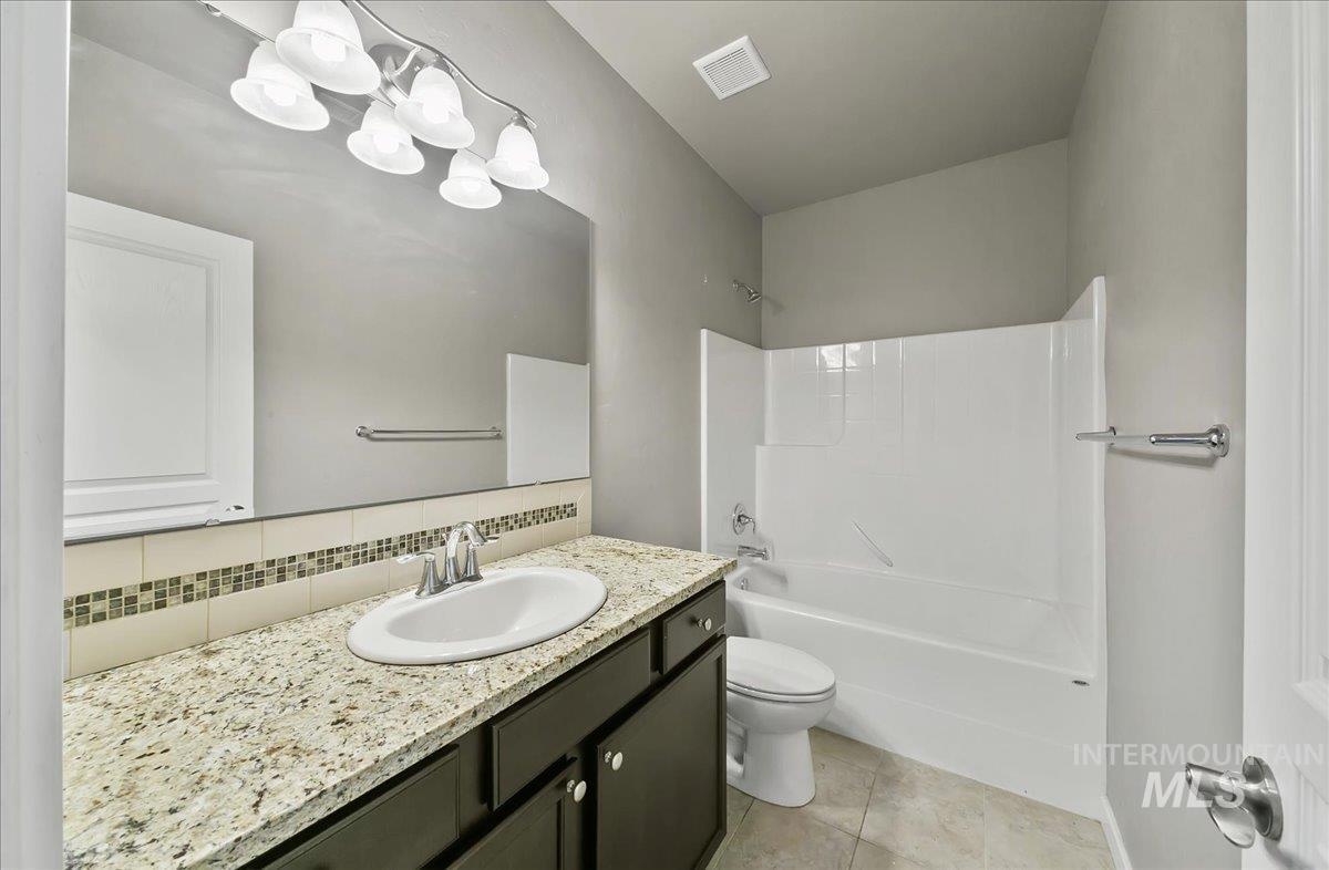 3225 N Quarrystone Way, Meridian, Idaho 83646, 3 Bedrooms, 2 Bathrooms, Residential For Sale, Price $475,000, 98960613