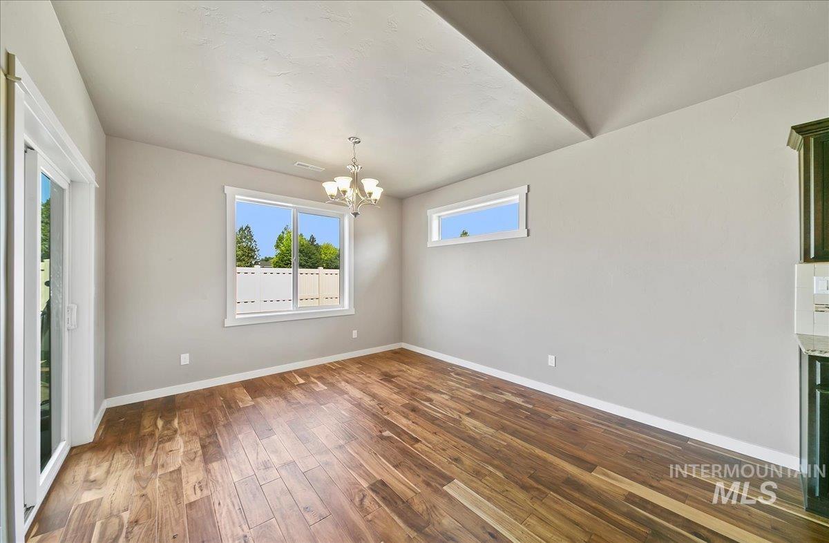 3225 N Quarrystone Way, Meridian, Idaho 83646, 3 Bedrooms, 2 Bathrooms, Residential For Sale, Price $475,000, 98960613