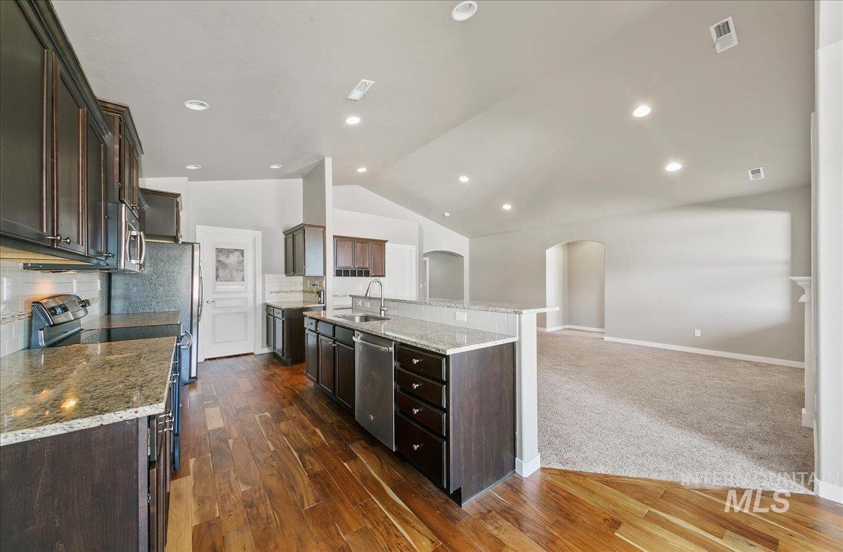3225 N Quarrystone Way, Meridian, Idaho 83646, 3 Bedrooms, 2 Bathrooms, Residential For Sale, Price $475,000, 98960613