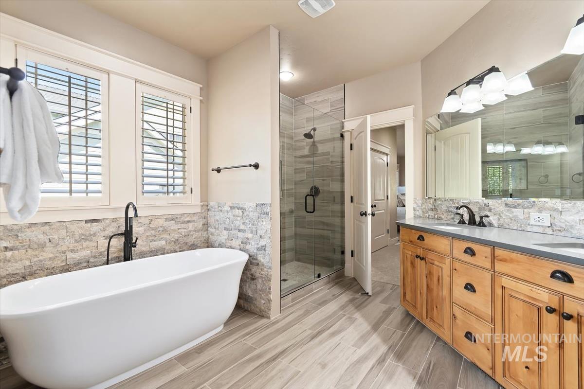 11872 N Humphreys Pl, Boise, Idaho 83714, 4 Bedrooms, 3.5 Bathrooms, Residential For Sale, Price $935,000, 98960614