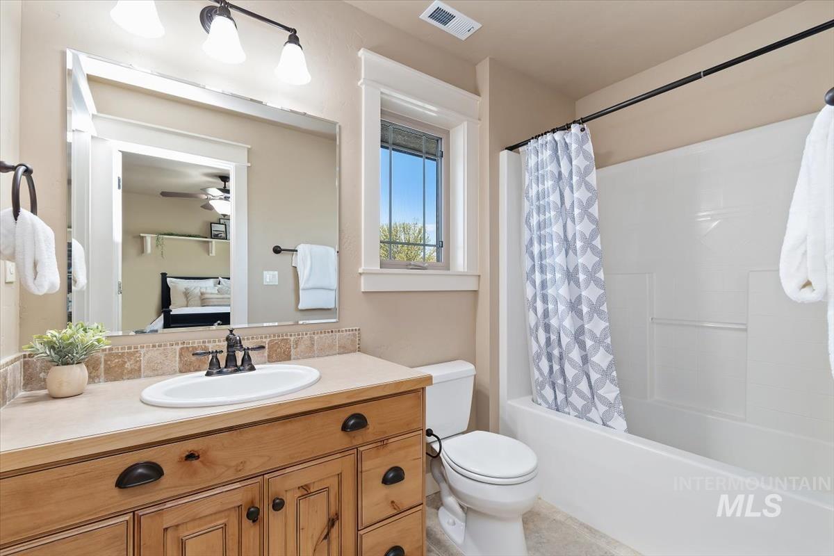 11872 N Humphreys Pl, Boise, Idaho 83714, 4 Bedrooms, 3.5 Bathrooms, Residential For Sale, Price $935,000, 98960614