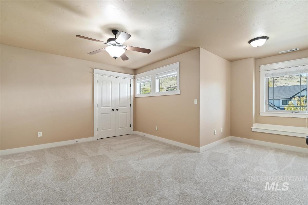 11872 N Humphreys Pl, Boise, Idaho 83714, 4 Bedrooms, 3.5 Bathrooms, Residential For Sale, Price $935,000, 98960614