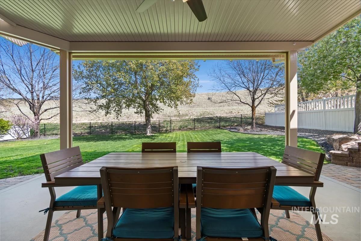 11872 N Humphreys Pl, Boise, Idaho 83714, 4 Bedrooms, 3.5 Bathrooms, Residential For Sale, Price $935,000, 98960614