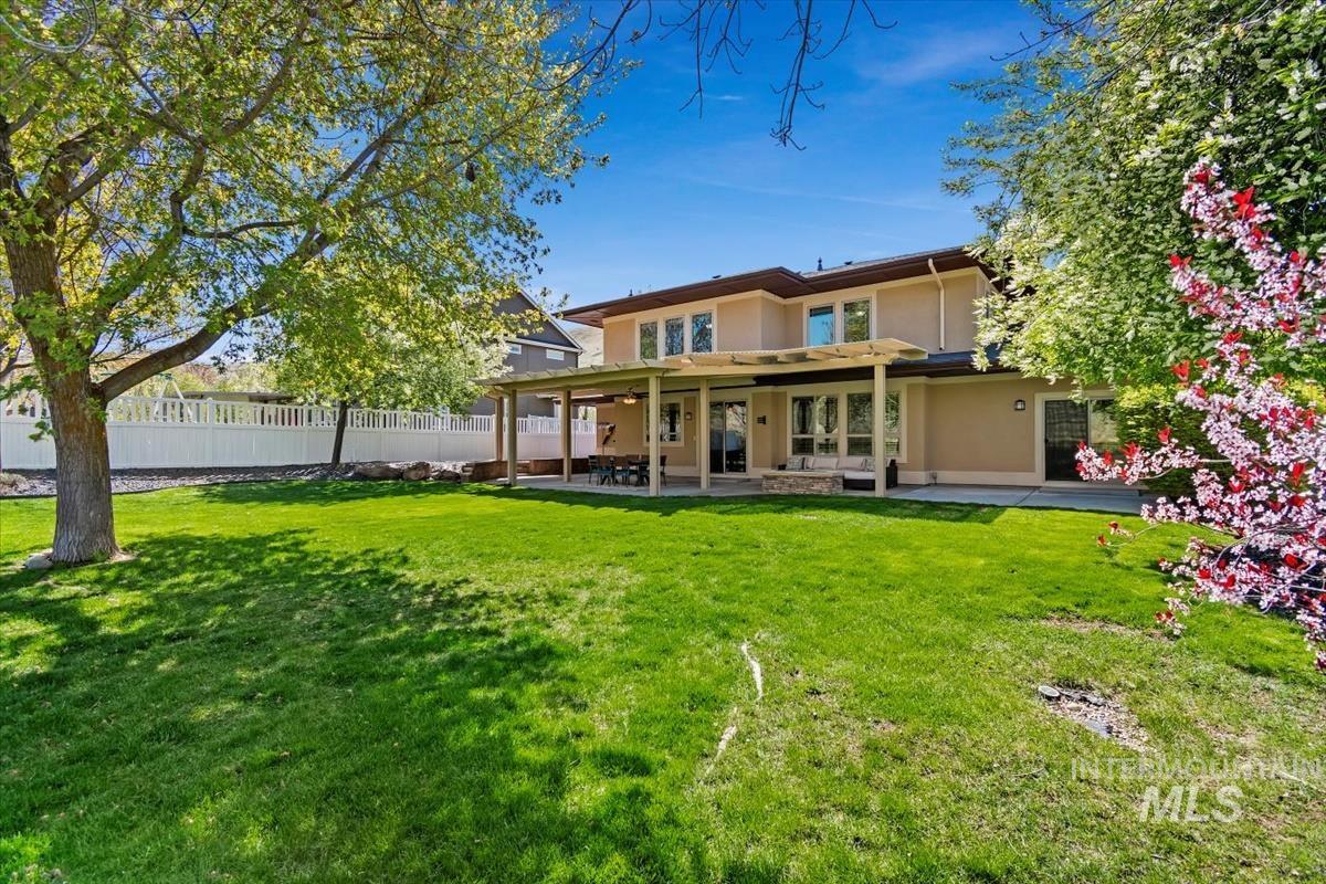 11872 N Humphreys Pl, Boise, Idaho 83714, 4 Bedrooms, 3.5 Bathrooms, Residential For Sale, Price $935,000, 98960614