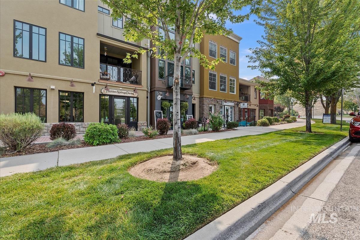 11872 N Humphreys Pl, Boise, Idaho 83714, 4 Bedrooms, 3.5 Bathrooms, Residential For Sale, Price $935,000, 98960614