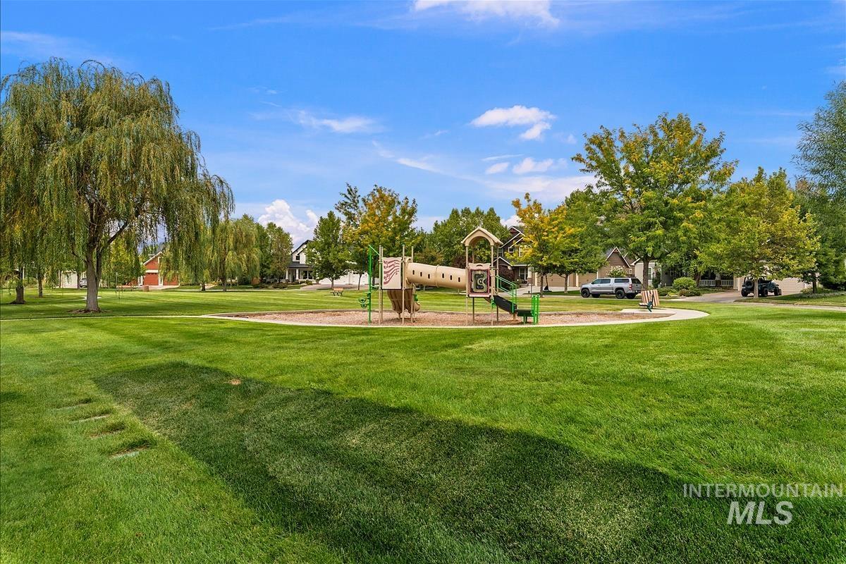 11872 N Humphreys Pl, Boise, Idaho 83714, 4 Bedrooms, 3.5 Bathrooms, Residential For Sale, Price $935,000, 98960614