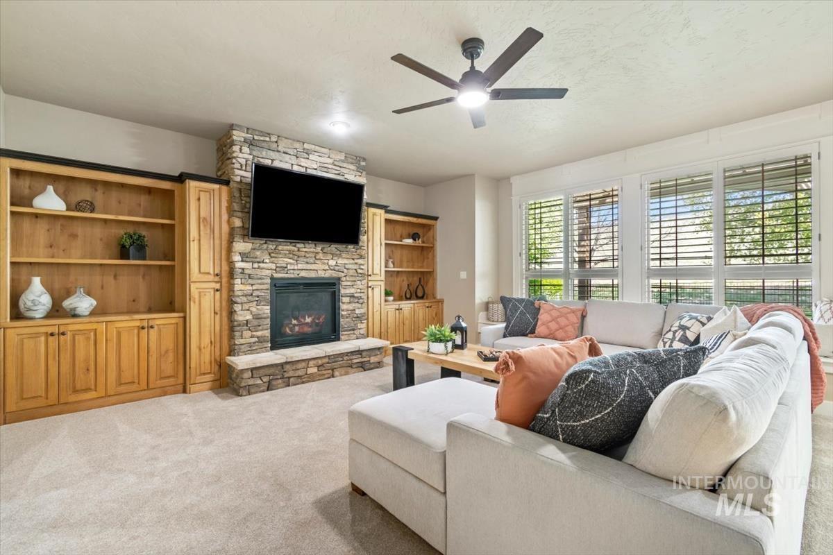 11872 N Humphreys Pl, Boise, Idaho 83714, 4 Bedrooms, 3.5 Bathrooms, Residential For Sale, Price $935,000, 98960614