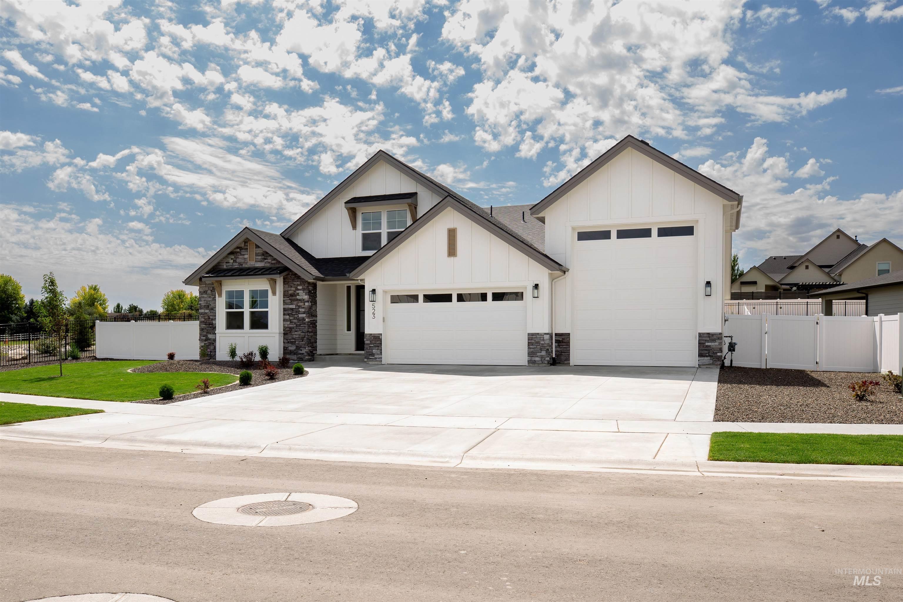 523 E Jarvis Ct., Meridian, Idaho 83642, 3 Bedrooms, 3 Bathrooms, Residential For Sale, Price $889,900, 98960618