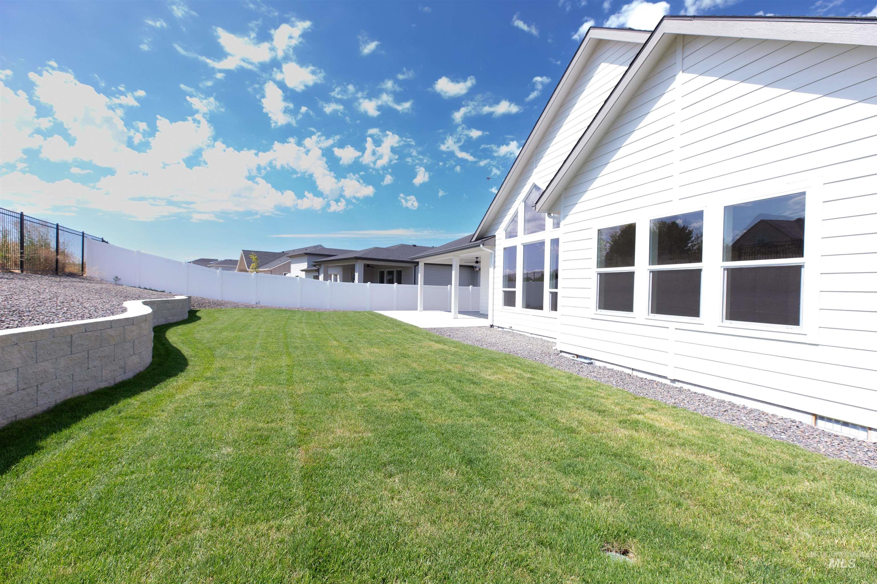 523 E Jarvis Ct., Meridian, Idaho 83642, 3 Bedrooms, 3 Bathrooms, Residential For Sale, Price $889,900, 98960618