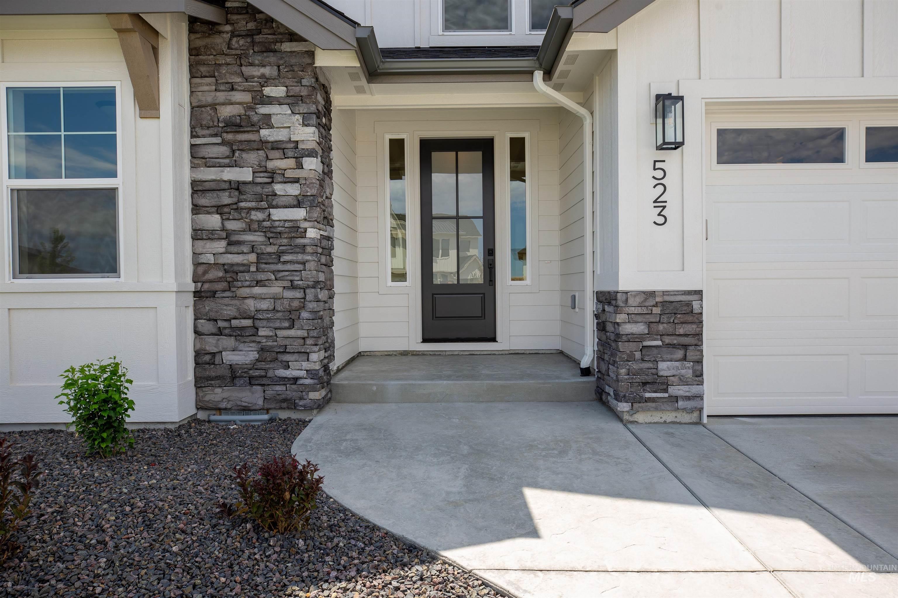 523 E Jarvis Ct., Meridian, Idaho 83642, 3 Bedrooms, 3 Bathrooms, Residential For Sale, Price $889,900, 98960618