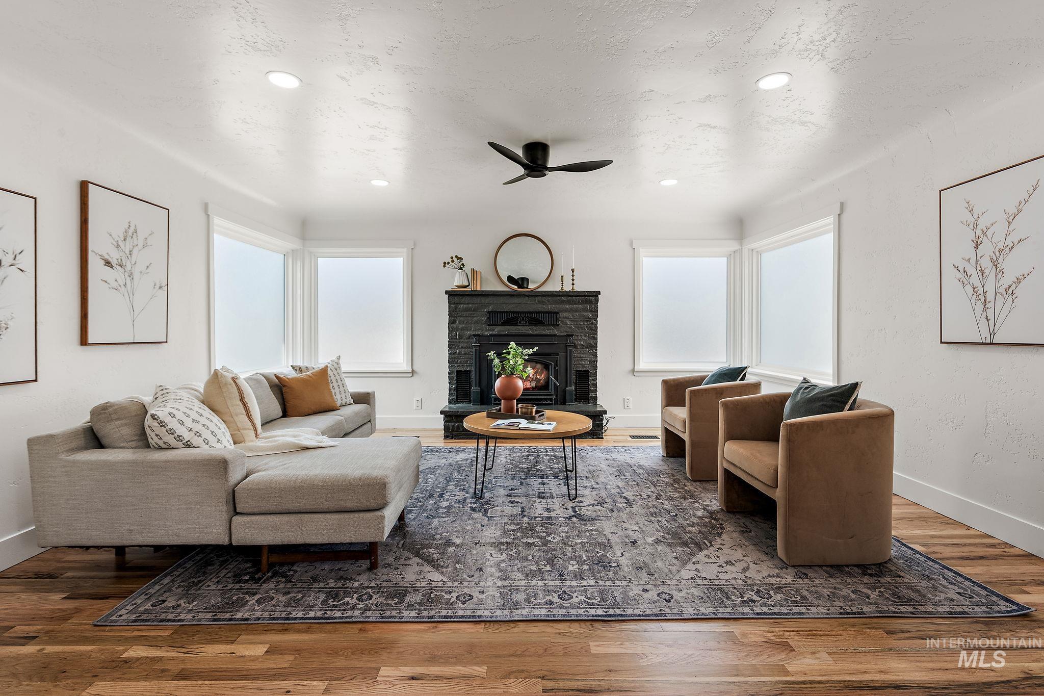 45 E Washington Ave, Meridian, Idaho 83642-1759, 3 Bedrooms, 2 Bathrooms, Residential For Sale, Price $515,000, 98960622