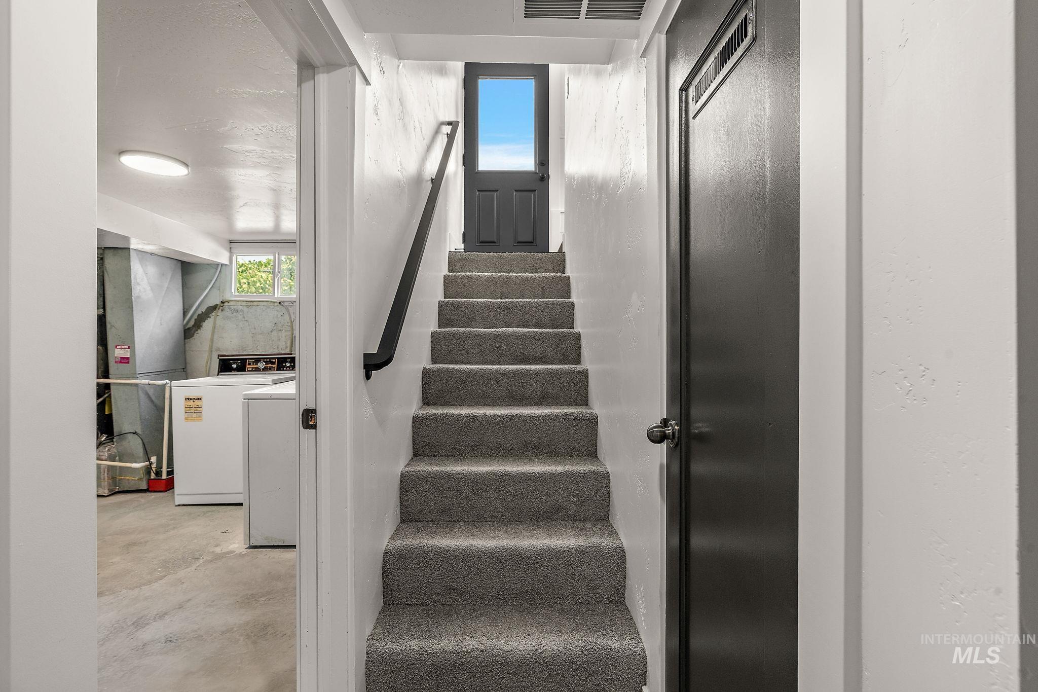 45 E Washington Ave, Meridian, Idaho 83642-1759, 3 Bedrooms, 2 Bathrooms, Residential For Sale, Price $515,000, 98960622