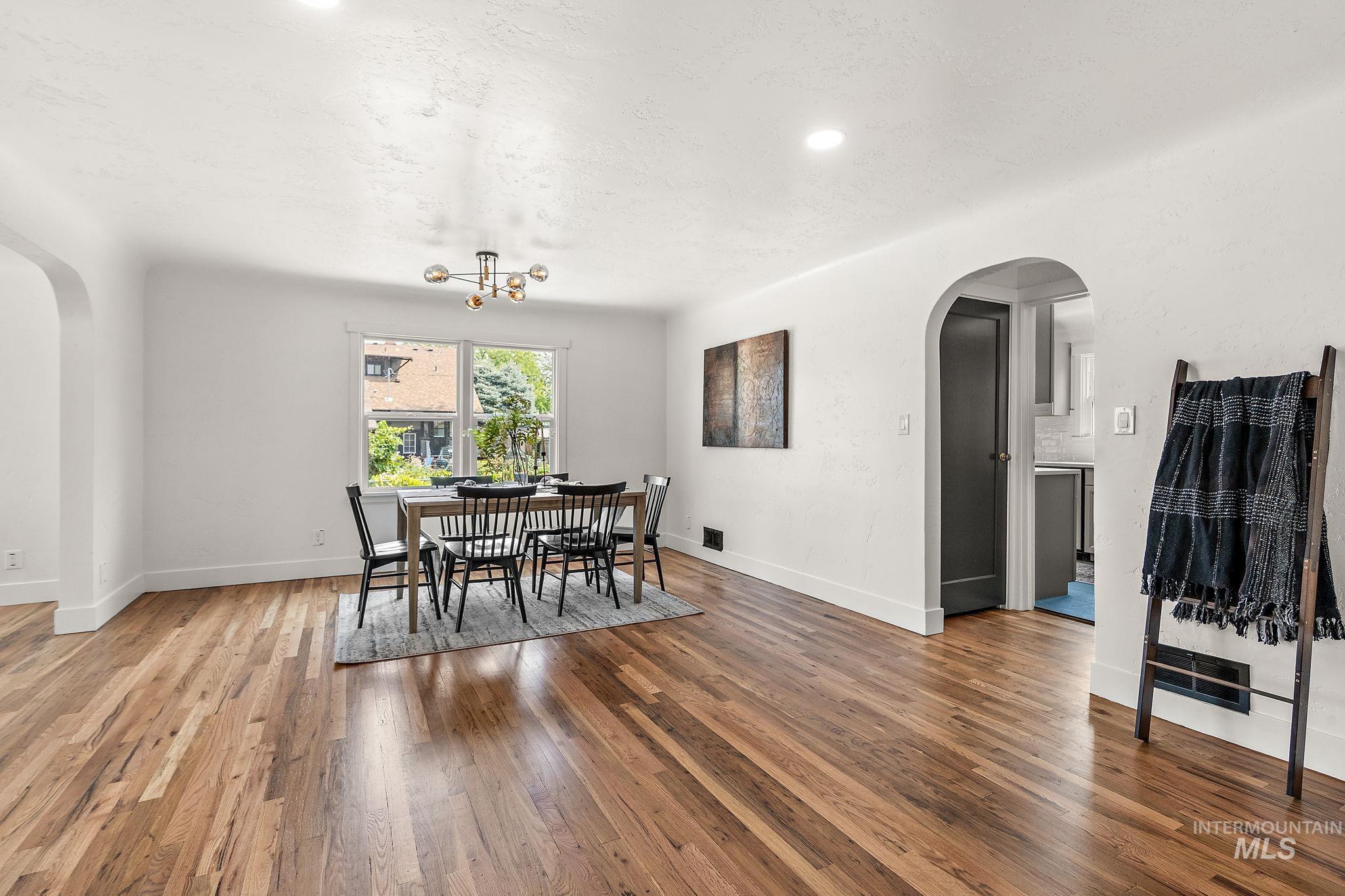 45 E Washington Ave, Meridian, Idaho 83642-1759, 3 Bedrooms, 2 Bathrooms, Residential For Sale, Price $515,000, 98960622