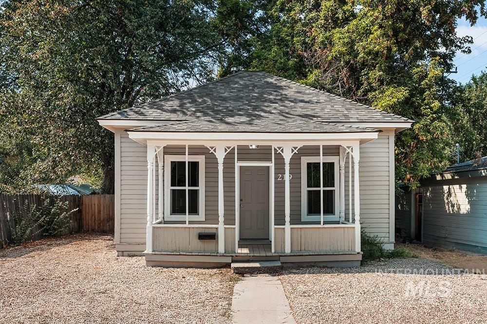219 14th Ave N, Nampa, Idaho 83687, 2 Bedrooms, 1 Bathroom, Residential For Sale, Price $295,000, 98960634