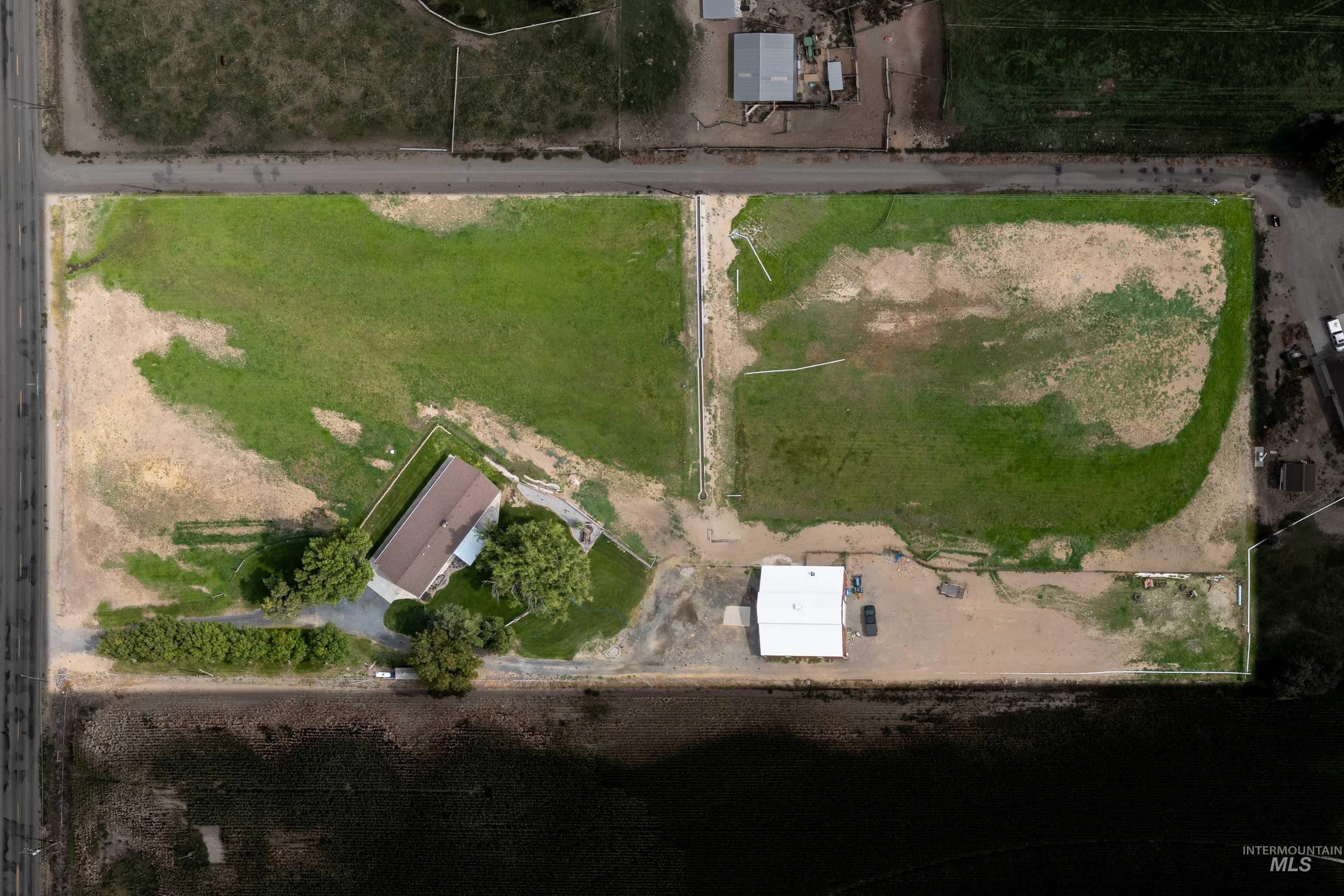 Aerial view of property and surrounding area